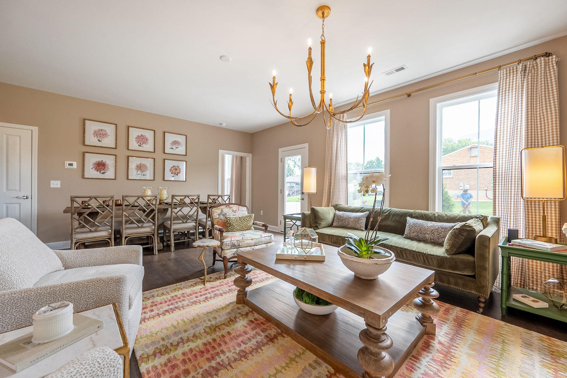 Main Living Space, Image 2