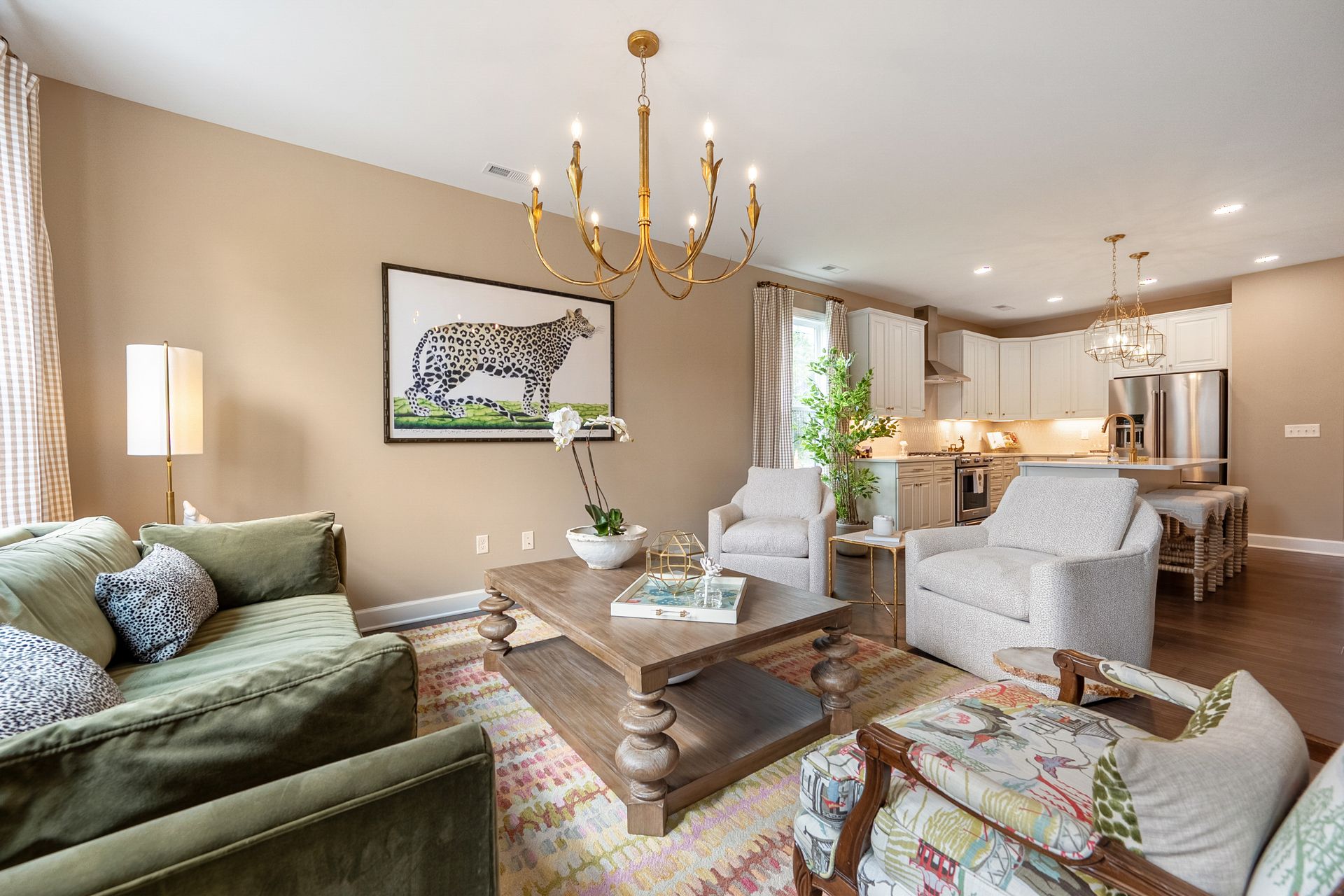 Main Living Space, Image 3