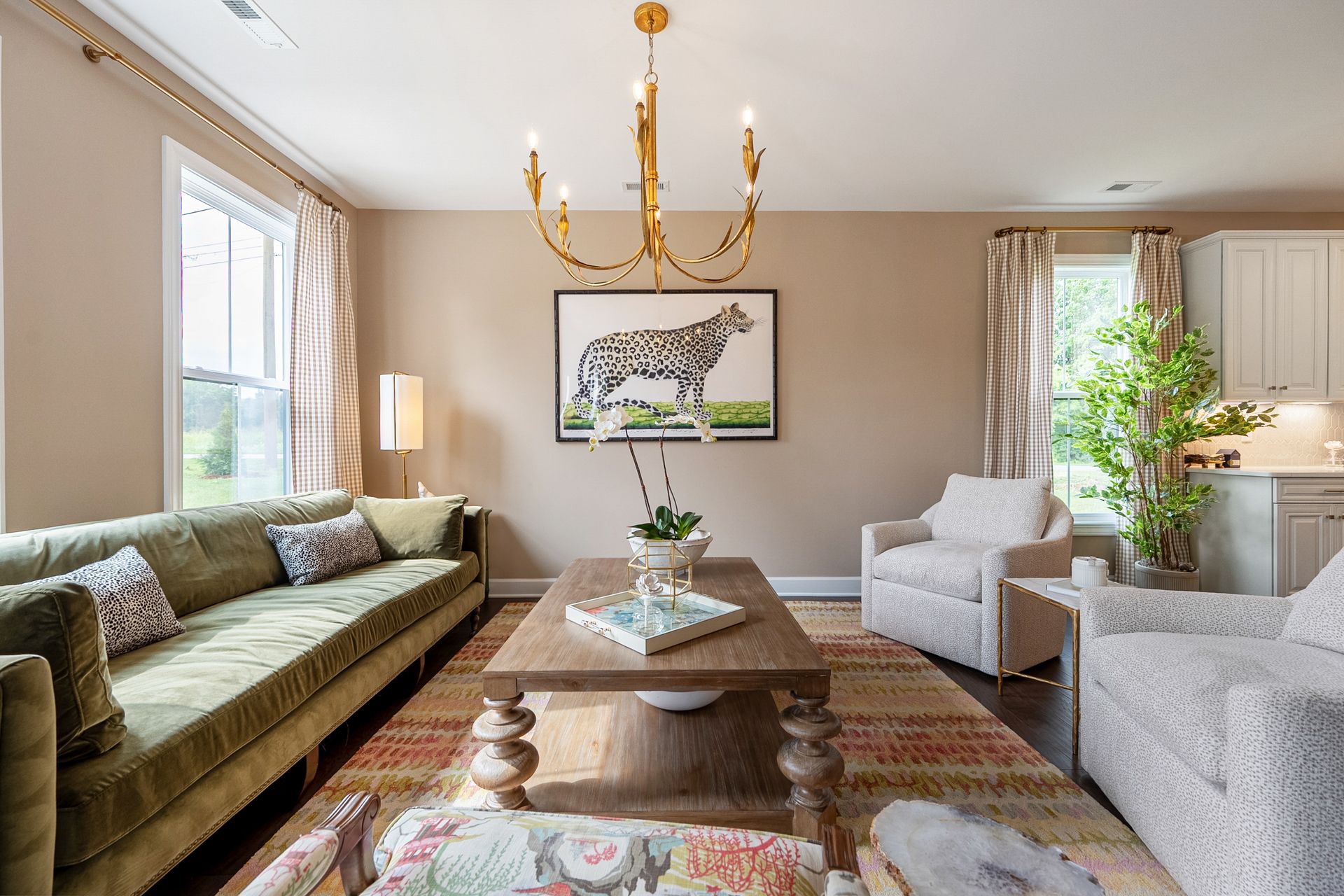 Main Living Space, Image 4
