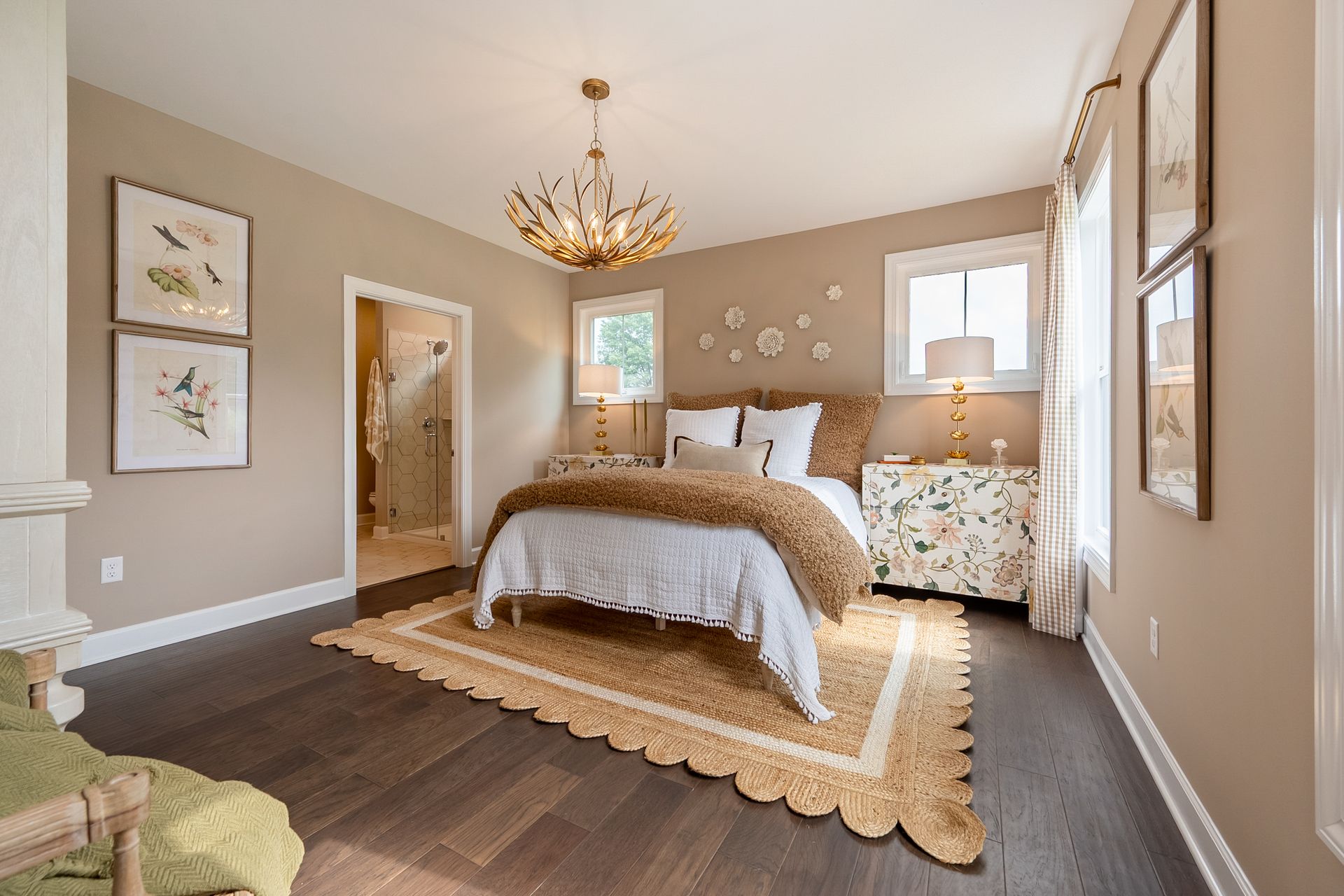 Owner's Suite, Image 1