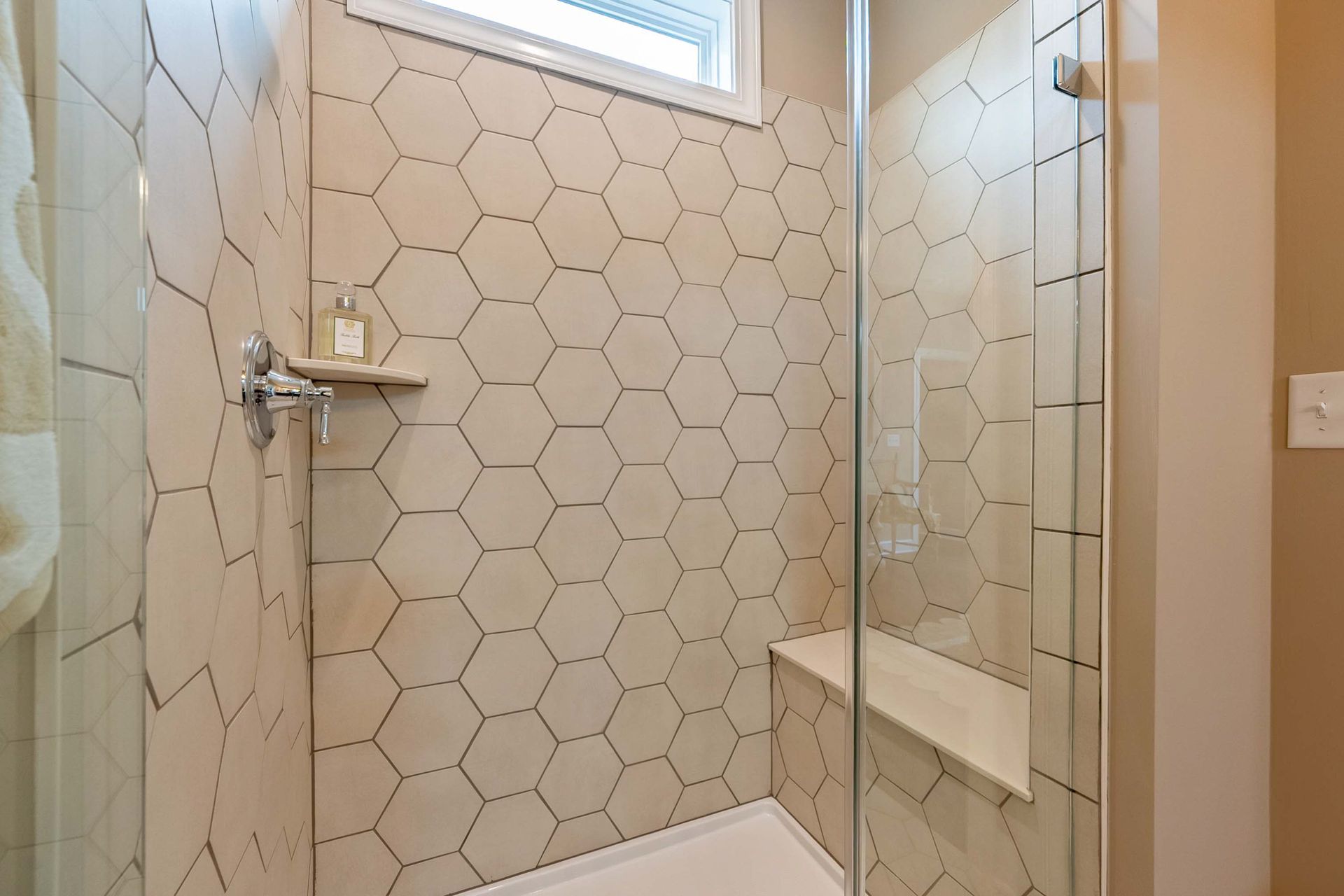 Owner's Suite Bathroom, Image 3