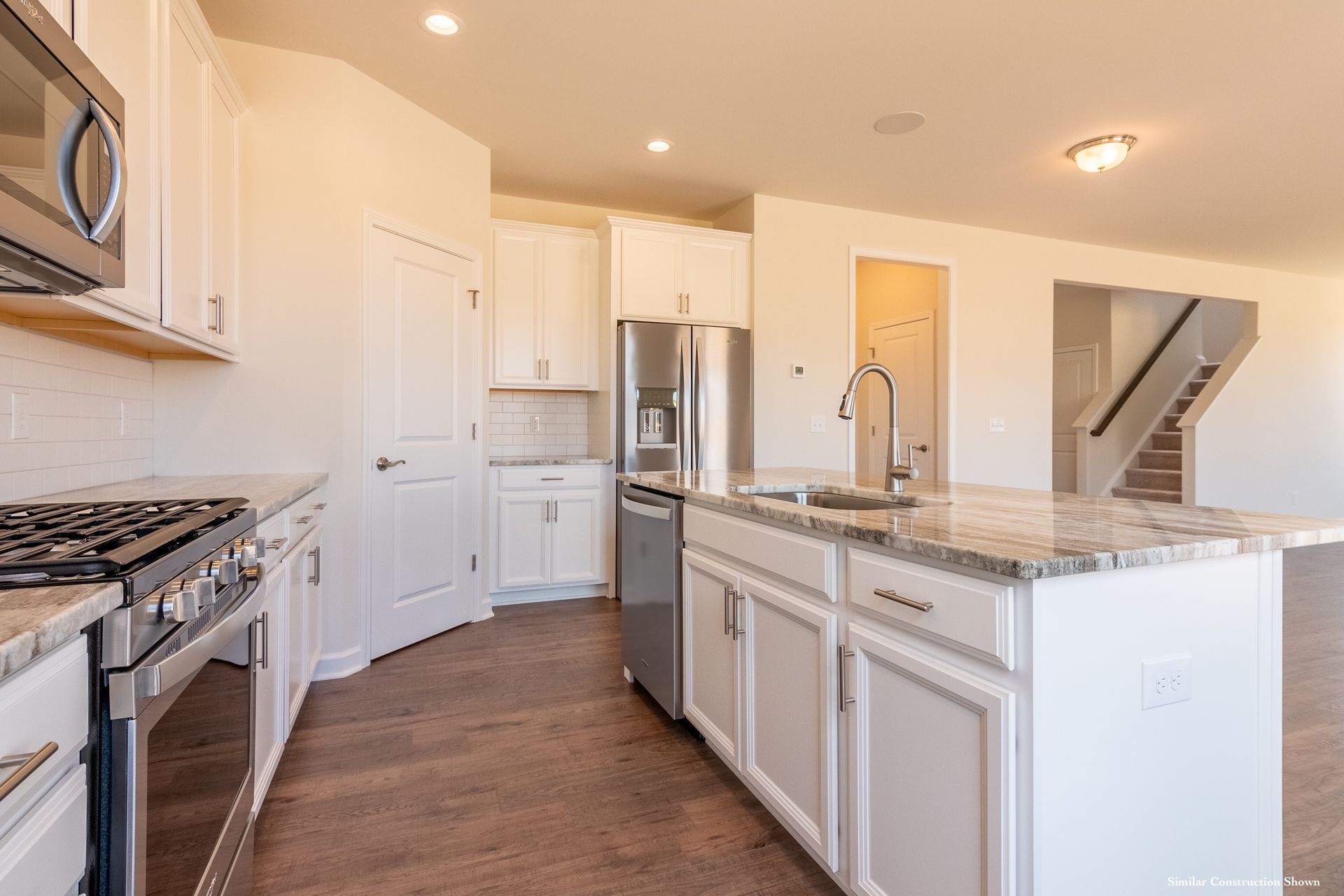 Kitchen Image 2