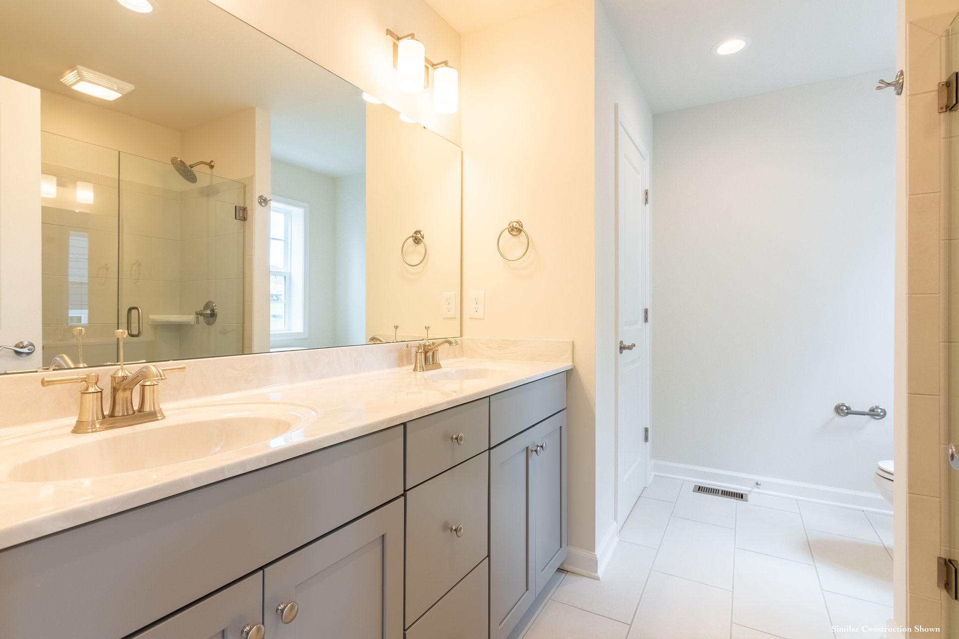 Owner's Bath Image 1
