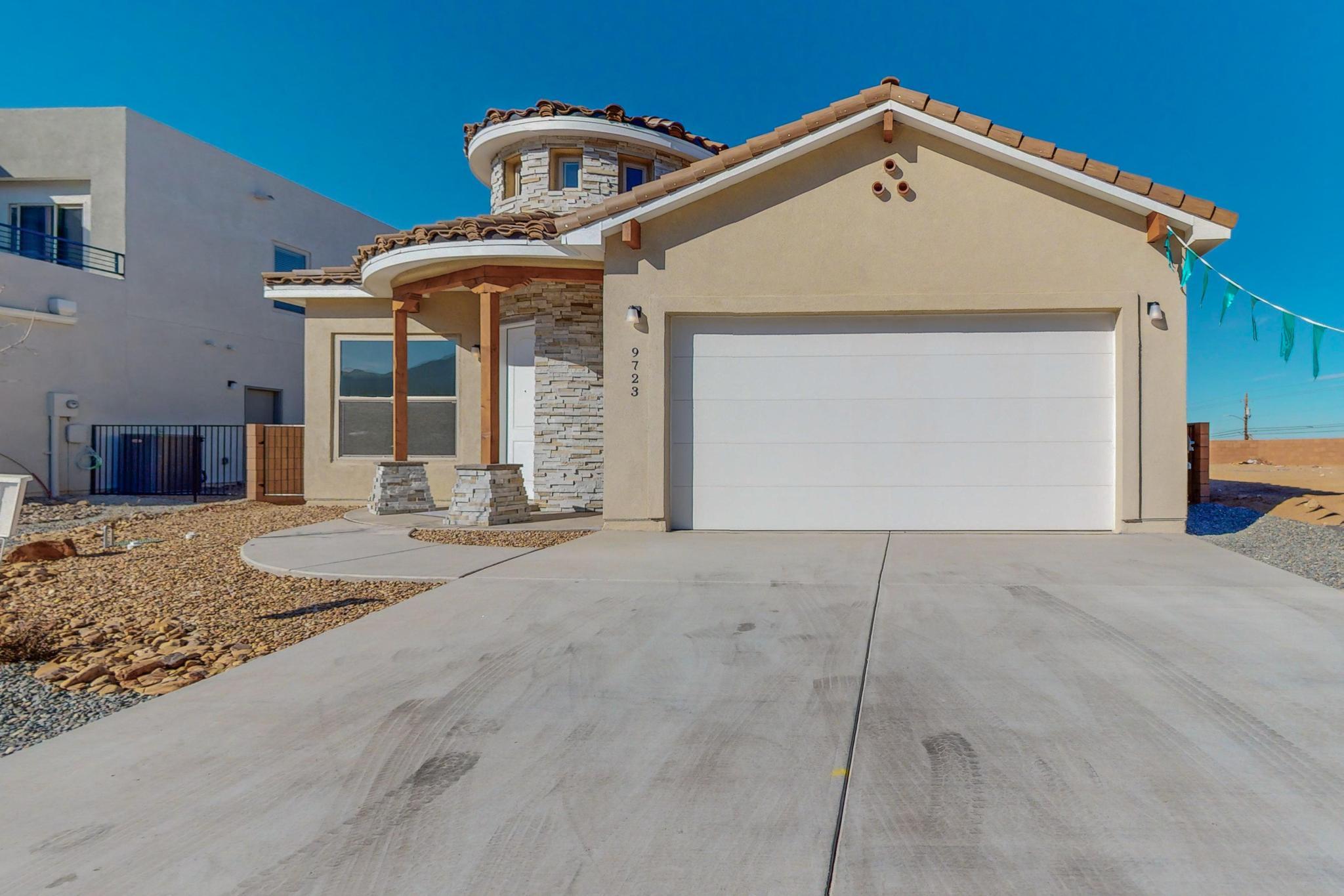 9719 Blue Dove Ne. Albuquerque, NM 87122