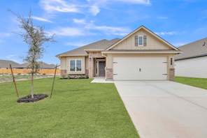 136 Lacebank Loop (The 1613)