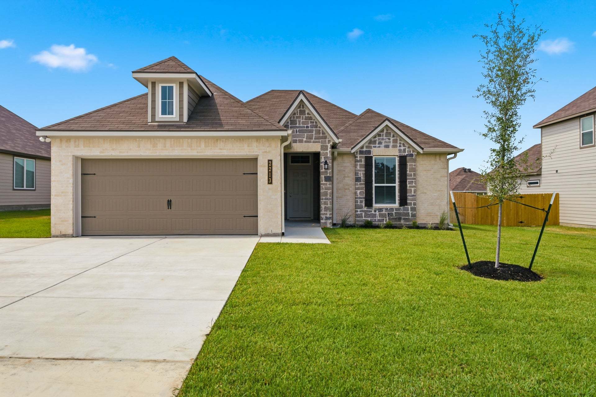 2213 Autumn Lake Drive (The 1651) Image