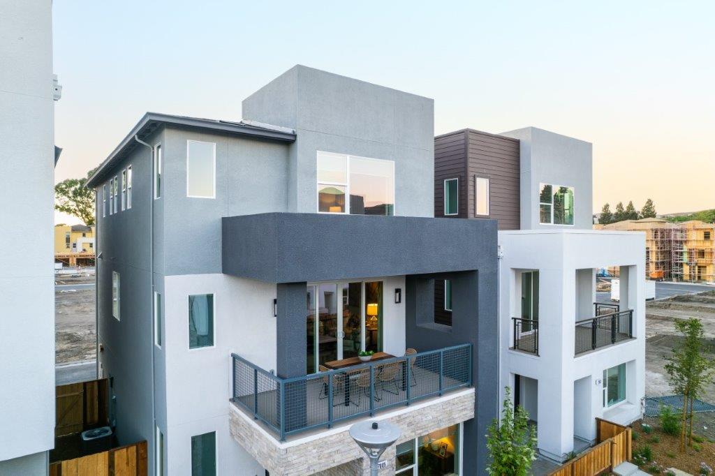 2400 Camino Ramon. San Ramon, CA 94583