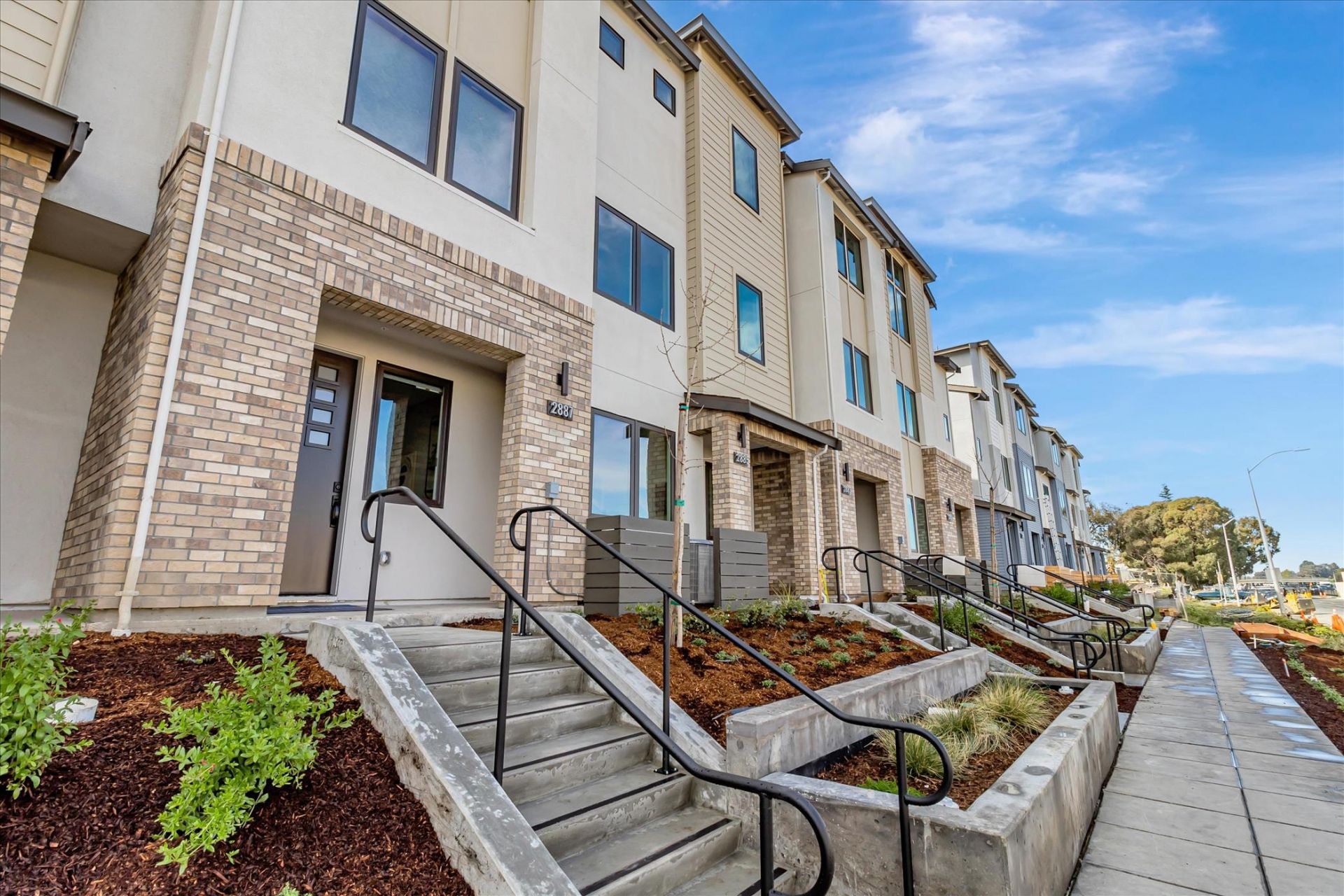 2850 W Bayshore. Palo Alto, CA 94303