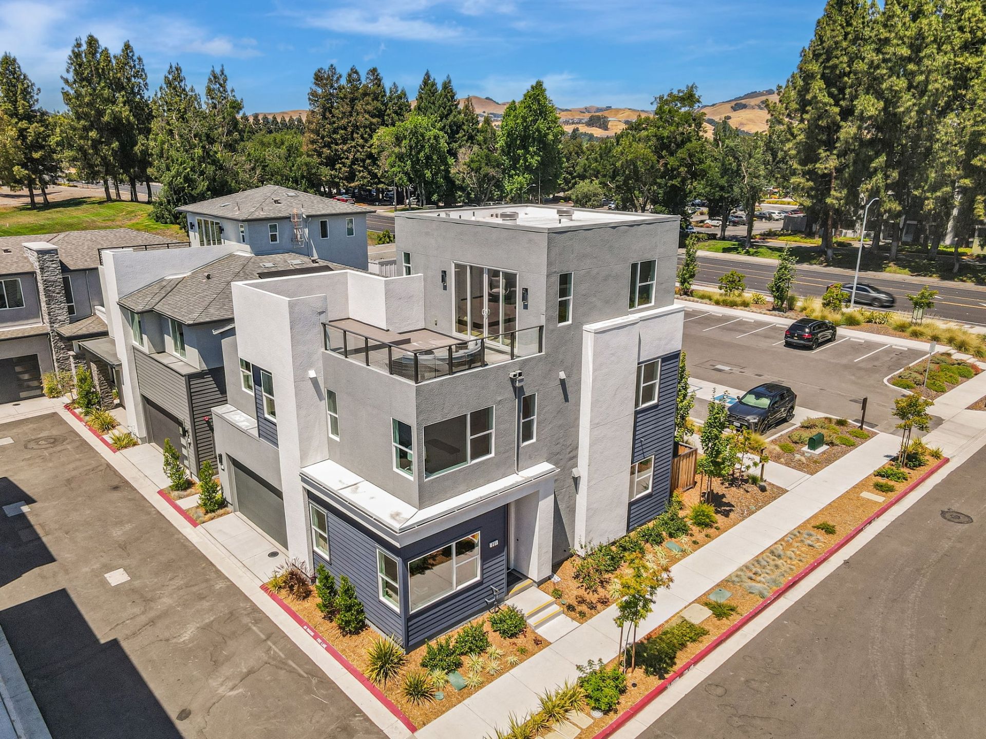 2400 Camino Ramon. San Ramon, CA 94583