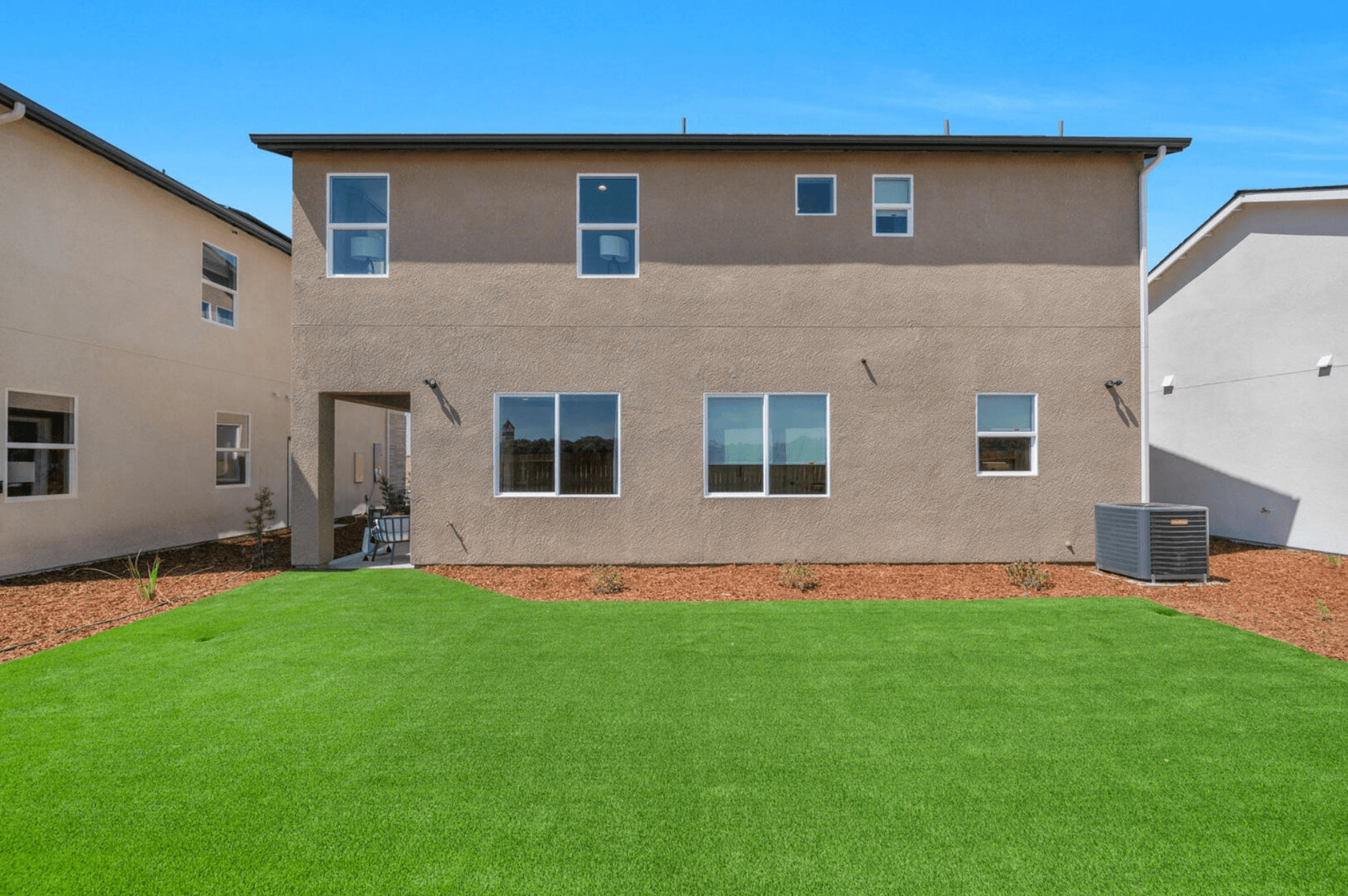 947 Lisbon Avenue. Tulare, CA 93274