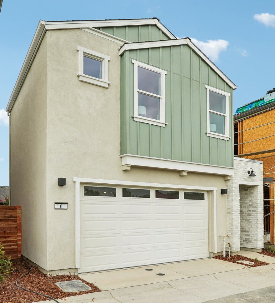  Image is of show home. See agent to confirm colors, options and upgrades for this specific homesite.