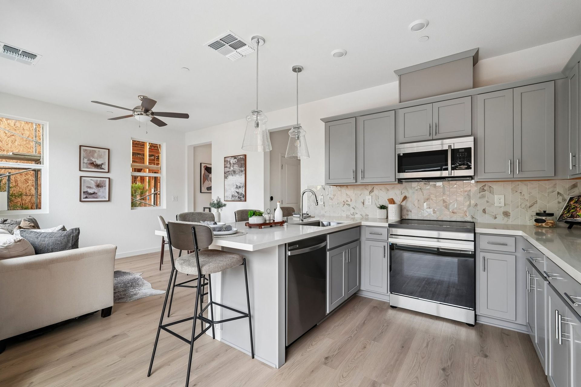 Image is of show home. See agent to confirm colors, options and upgrades for this specific homesite.