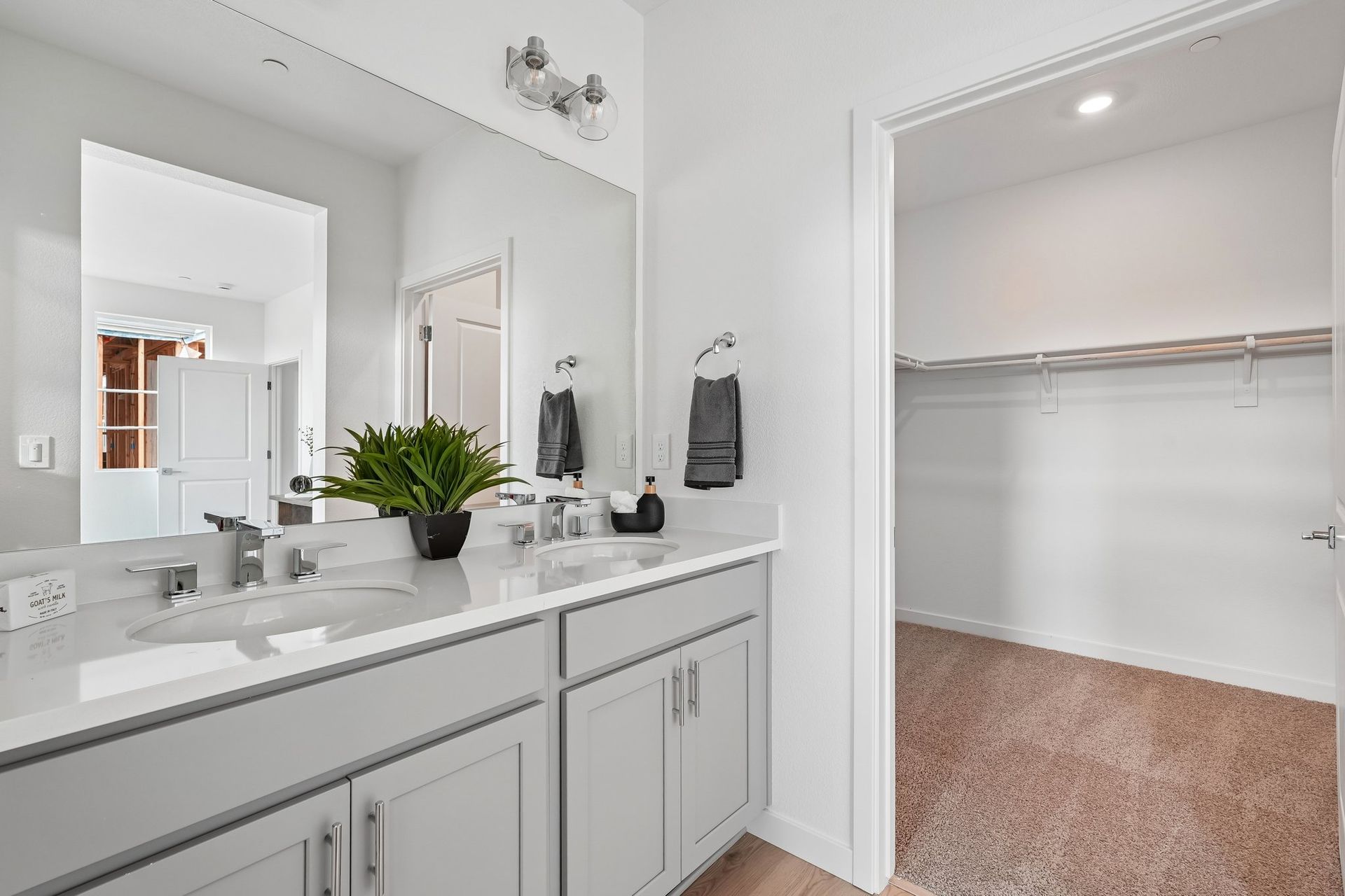 Image is of show home. See agent to confirm colors, options and upgrades for this specific homesite.