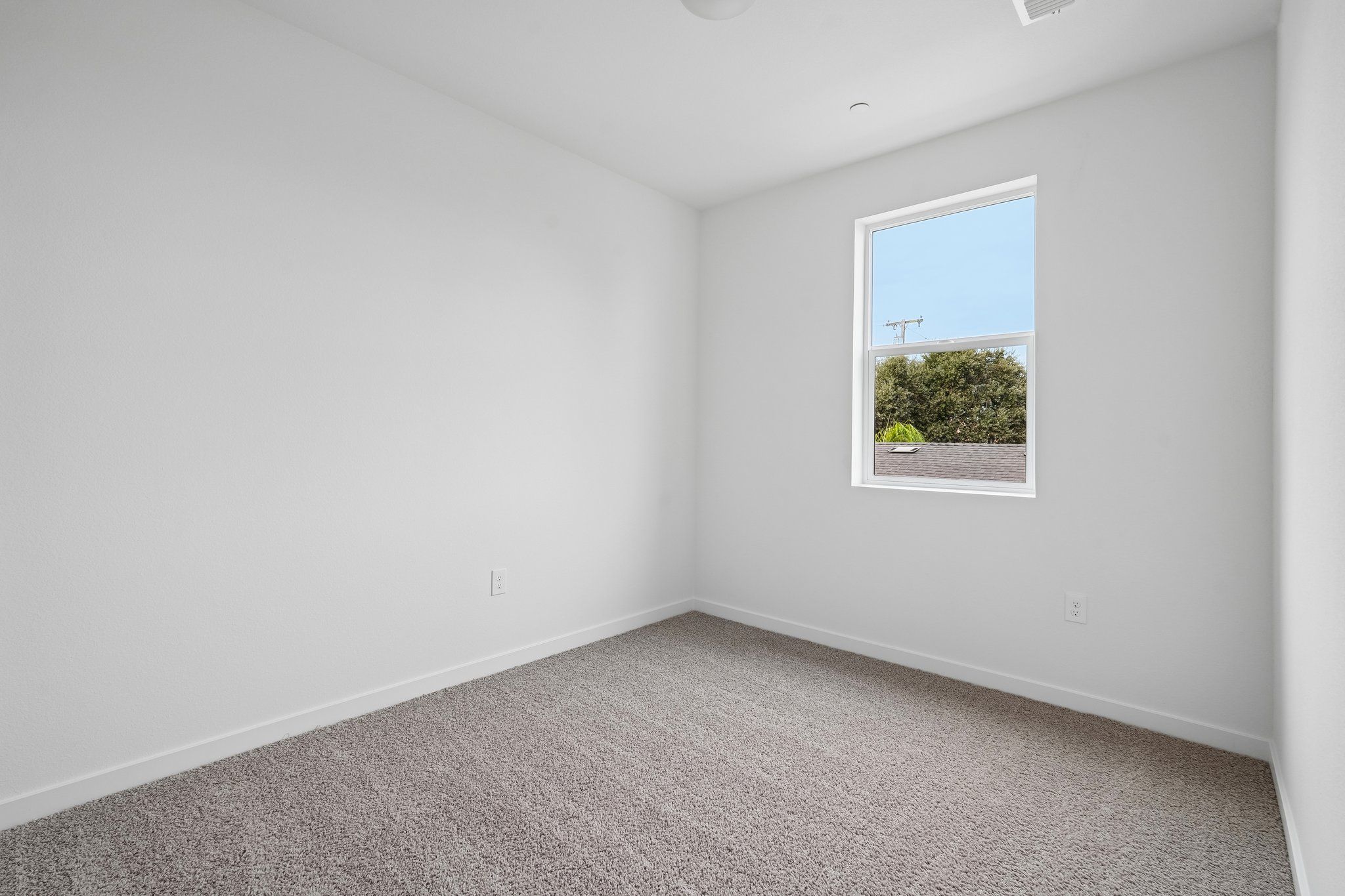 Image is of show home. See agent to confirm colors, options and upgrades for this specific homesite.