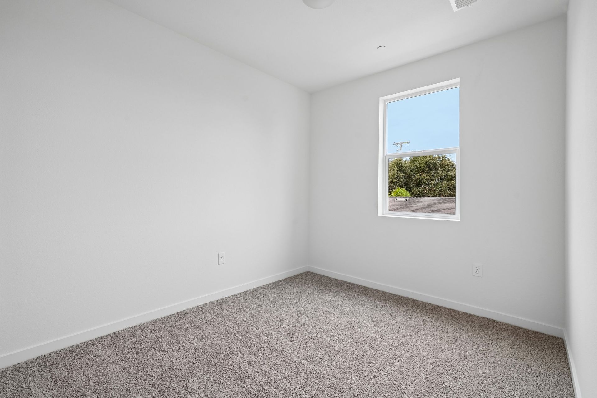 Image is of show home. See agent to confirm colors, options and upgrades for this specific homesite.