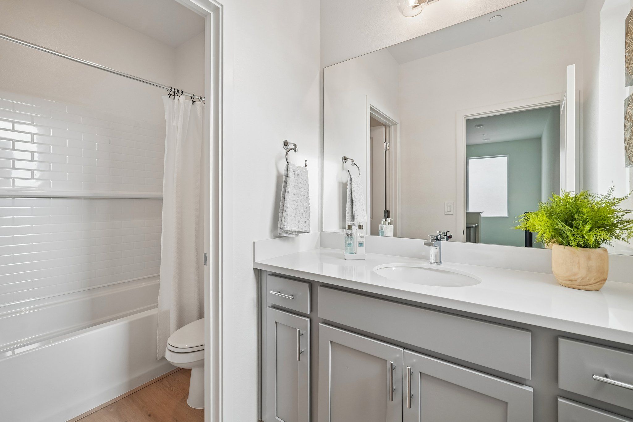 Image is of show home. See agent to confirm colors, options and upgrades for this specific homesite.