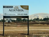 Alta Vista at O'Hara Ranch por T.C. James Homes en Visalia California