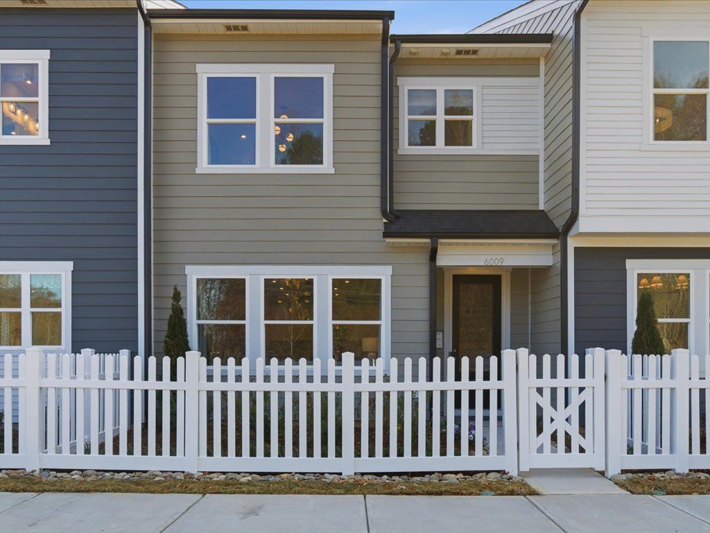 Avett - Ellis Townes: Charlotte, North Carolina - Tri Pointe Homes