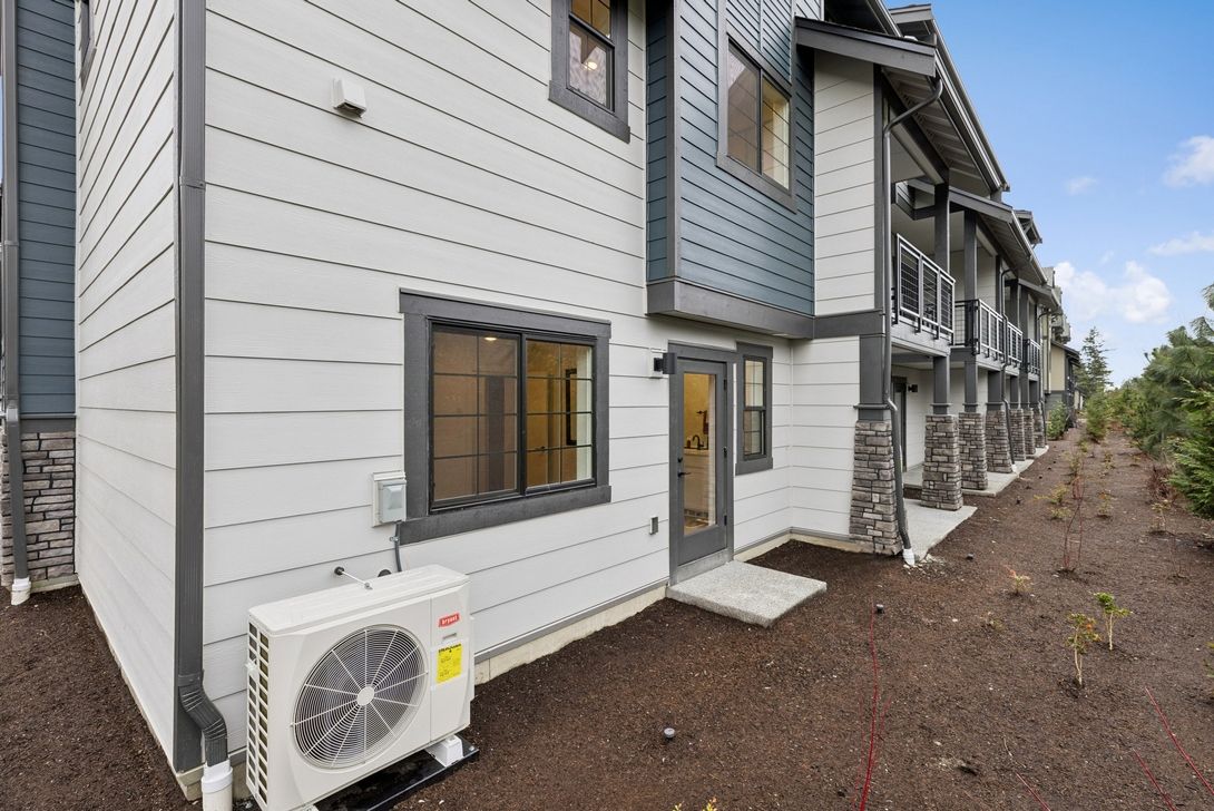 2010 Se 12th St (Plan J-2)