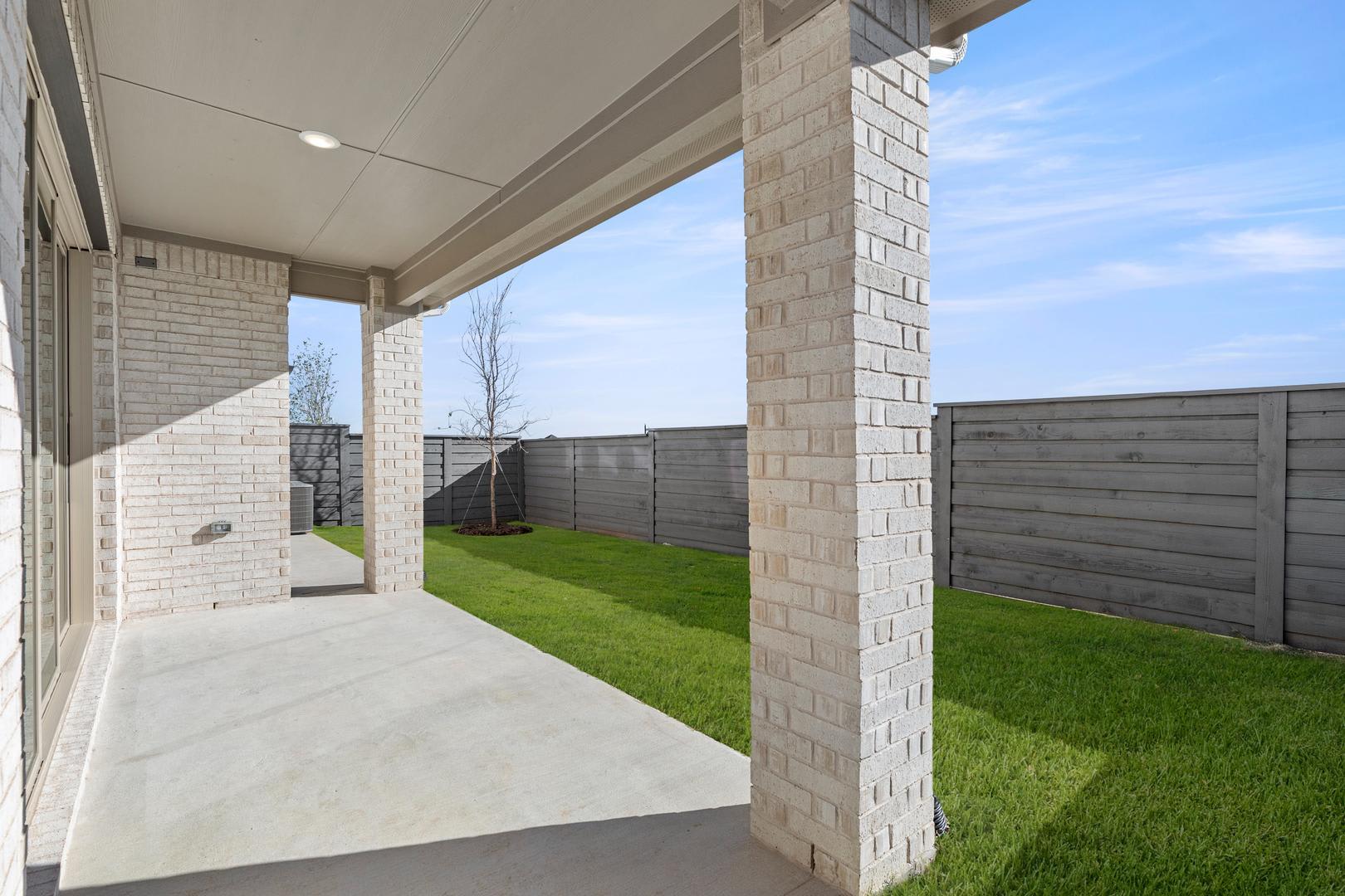 1124 Amaryllis Lane