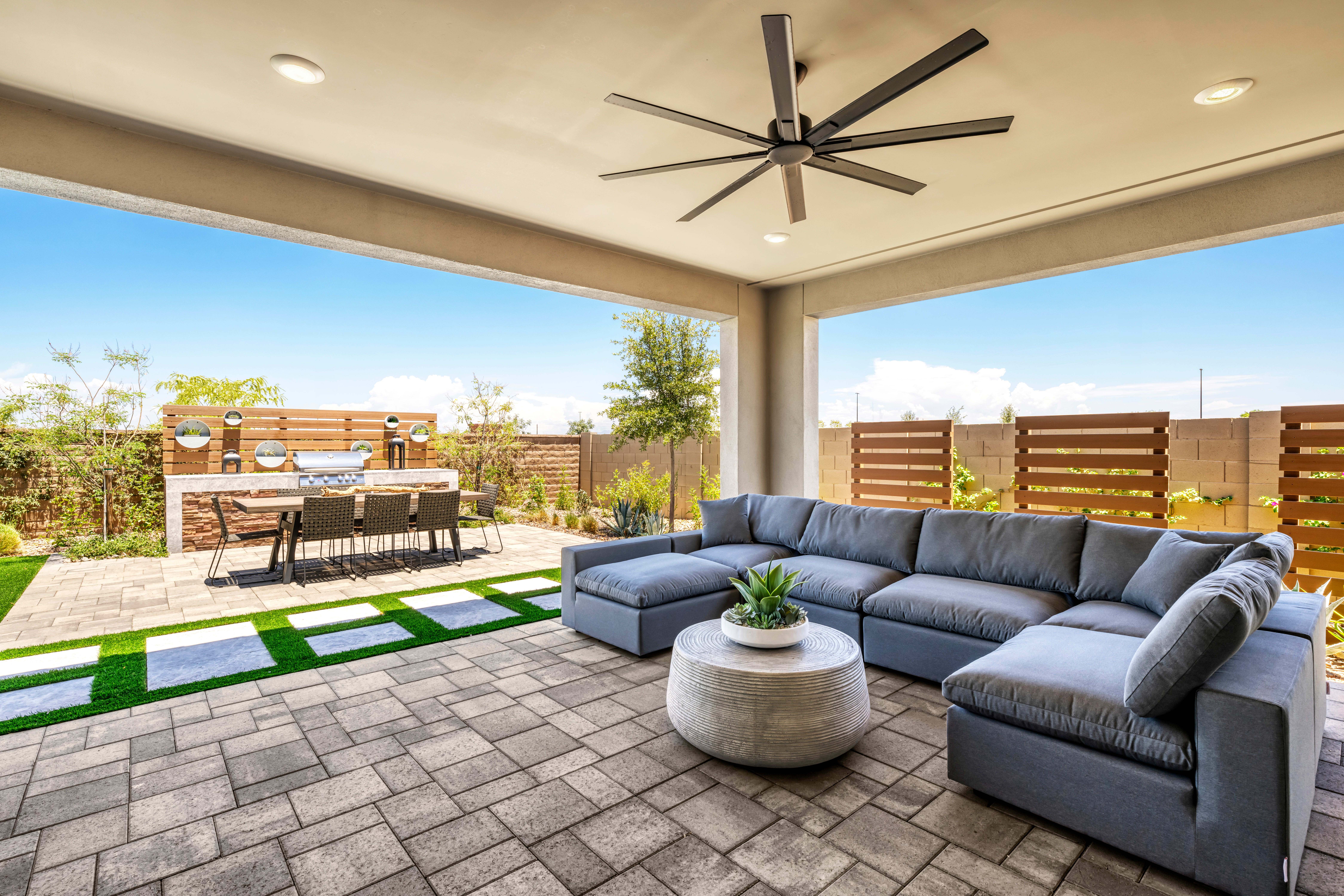 1534 E Coconino Way