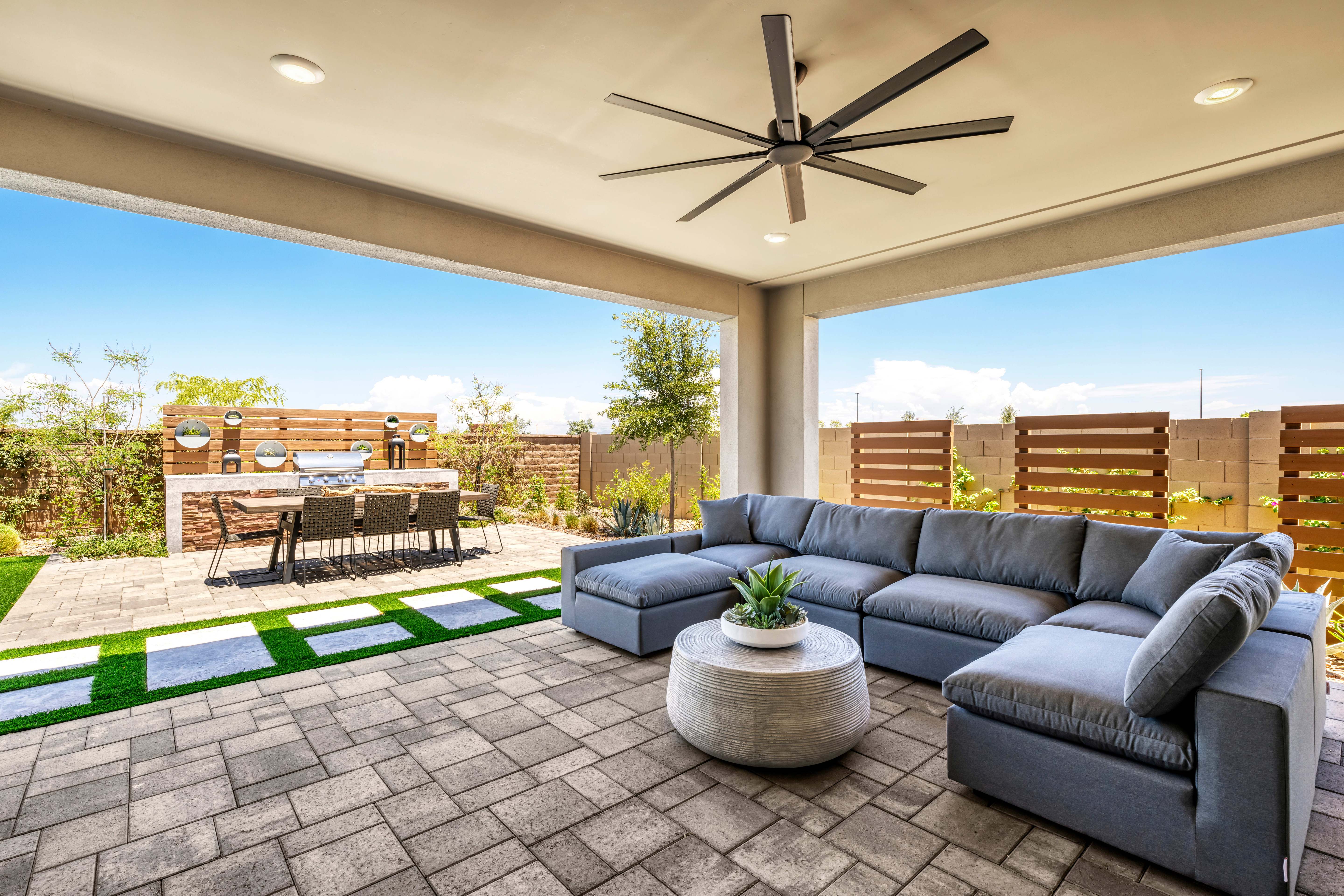 1534 E Coconino Way