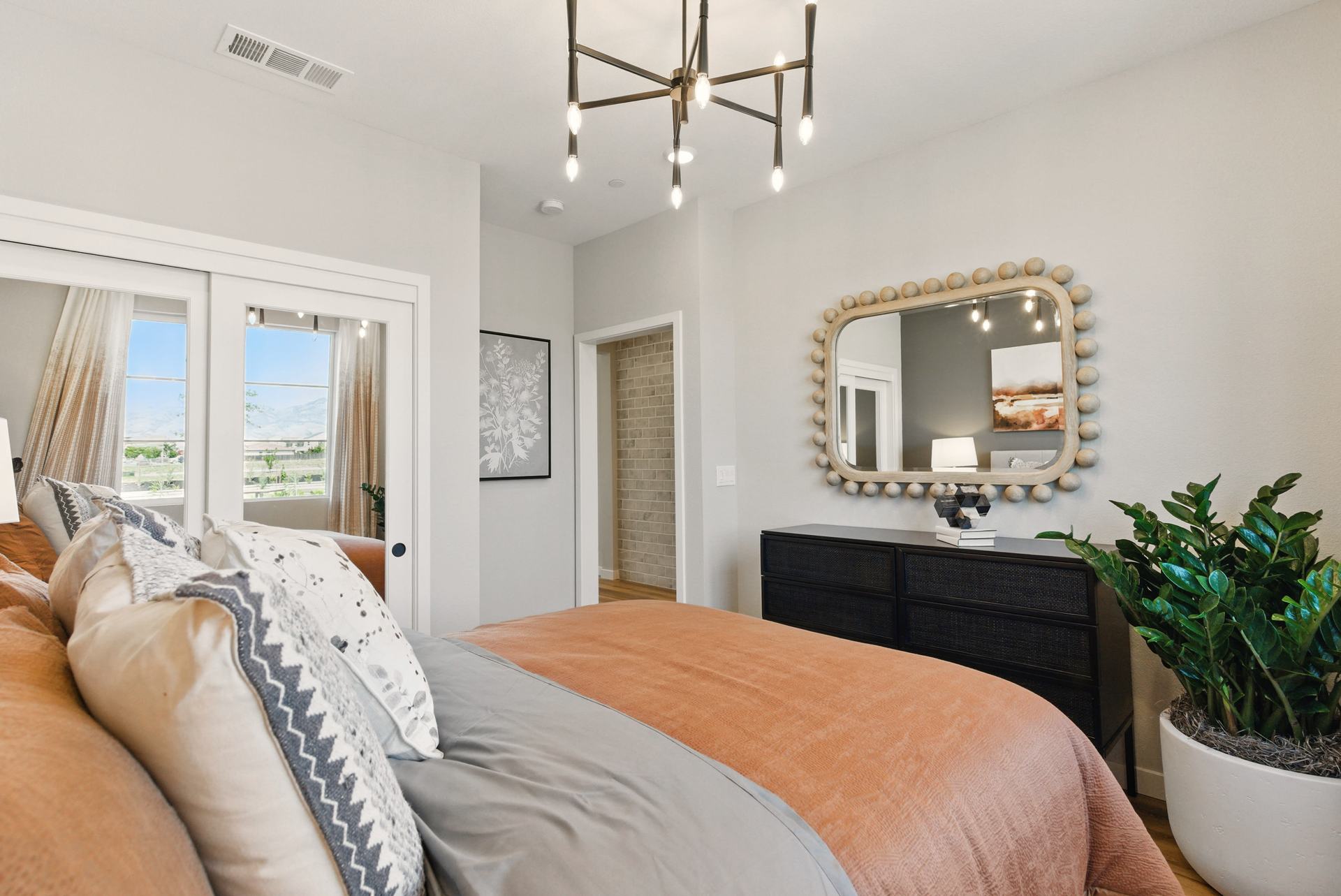 180 Toyon Drive