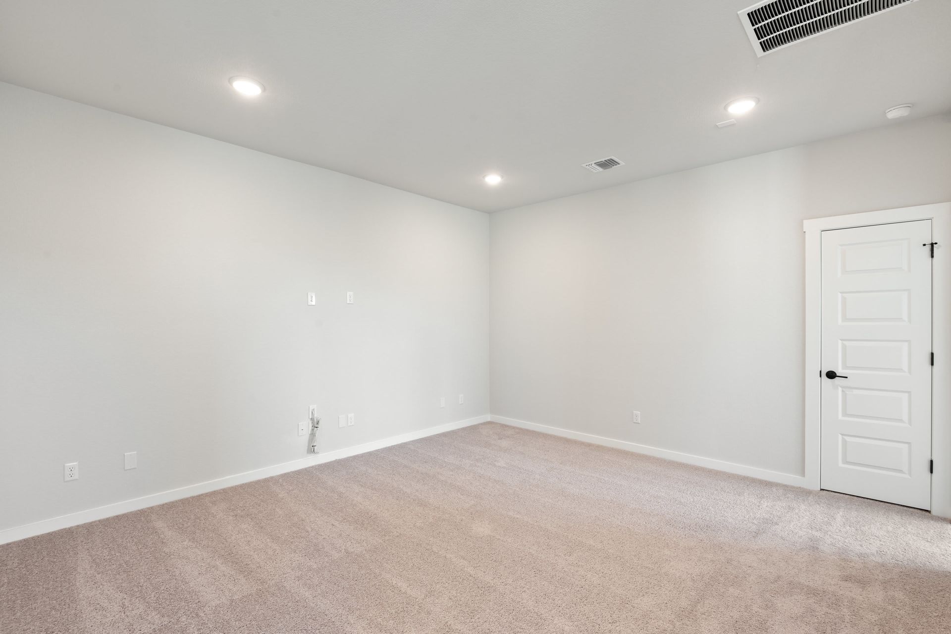 304 Emerie Way
