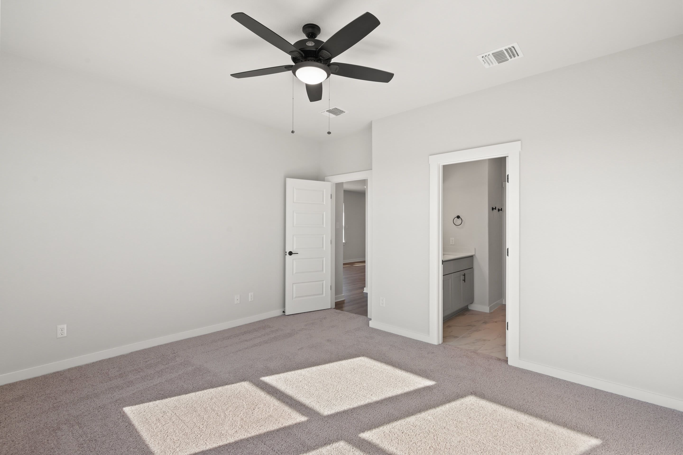 304 Emerie Way