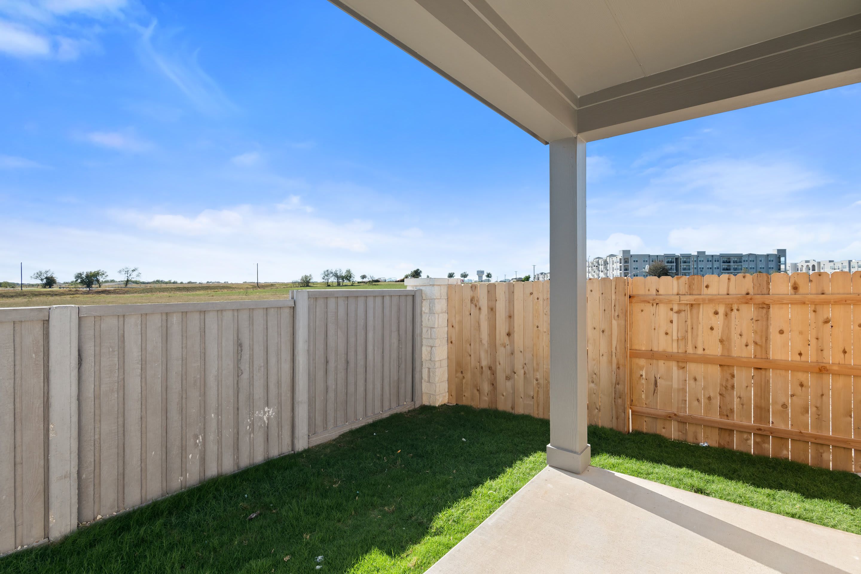 304 Emerie Way