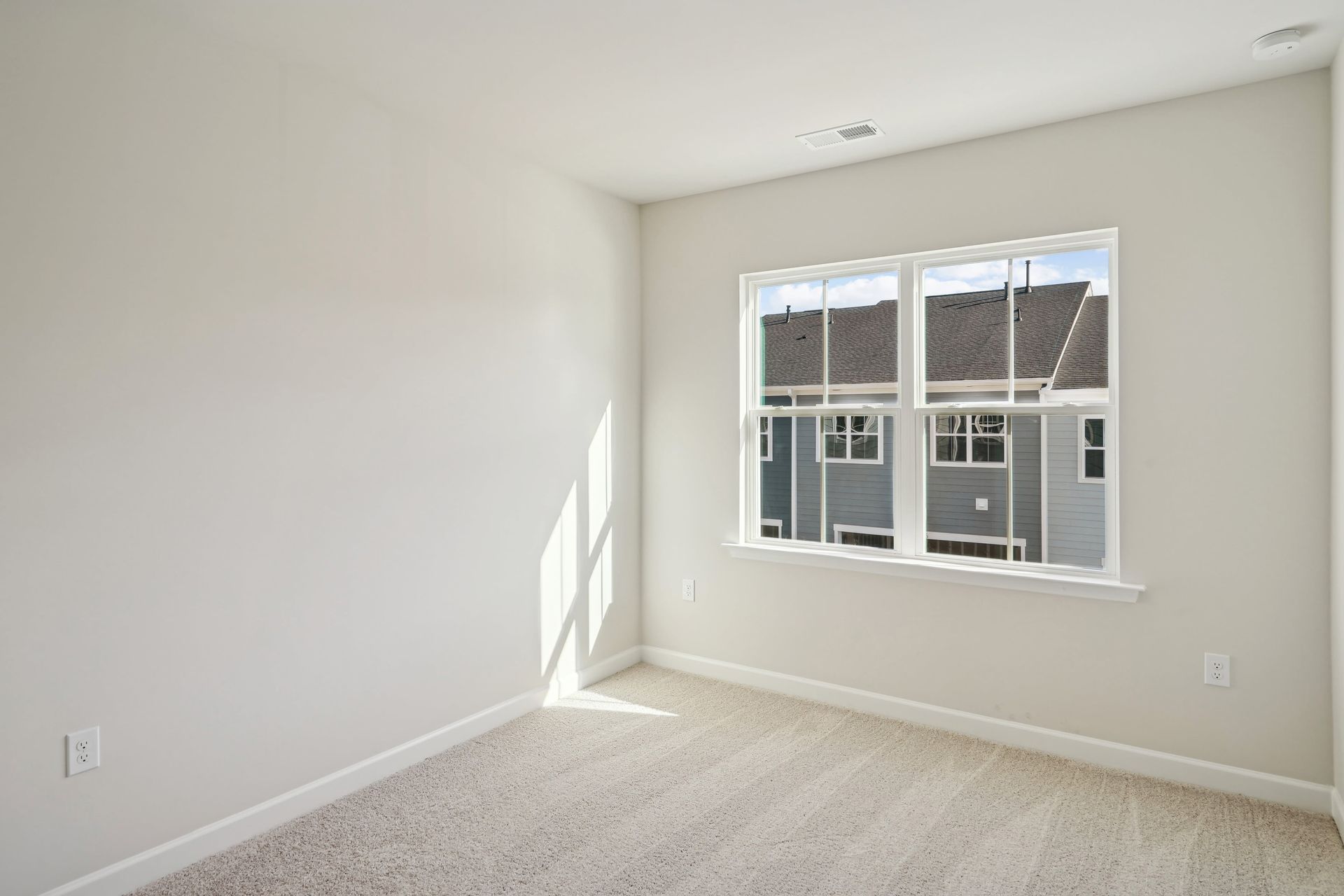203 Solaire Alley