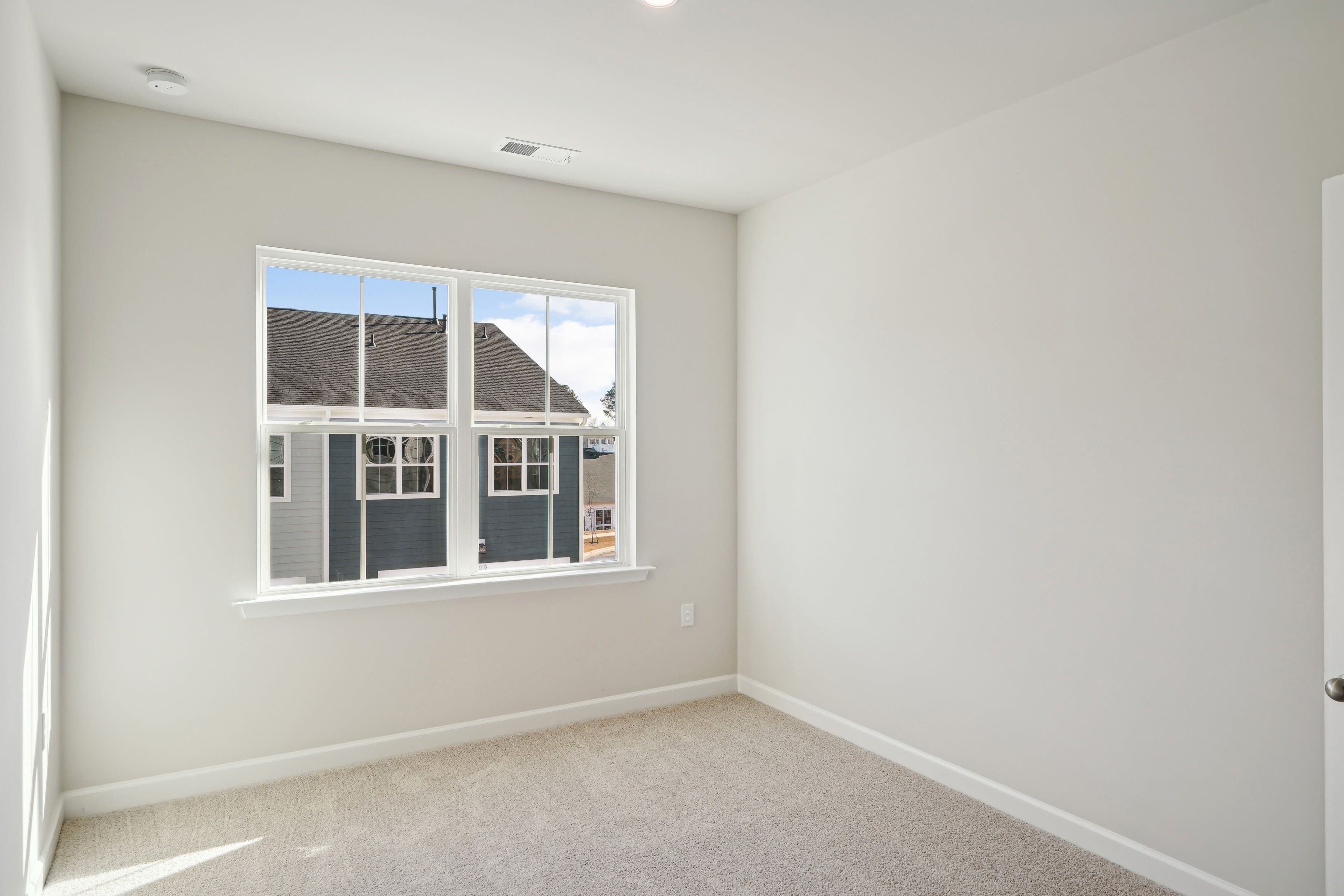 203 Solaire Alley