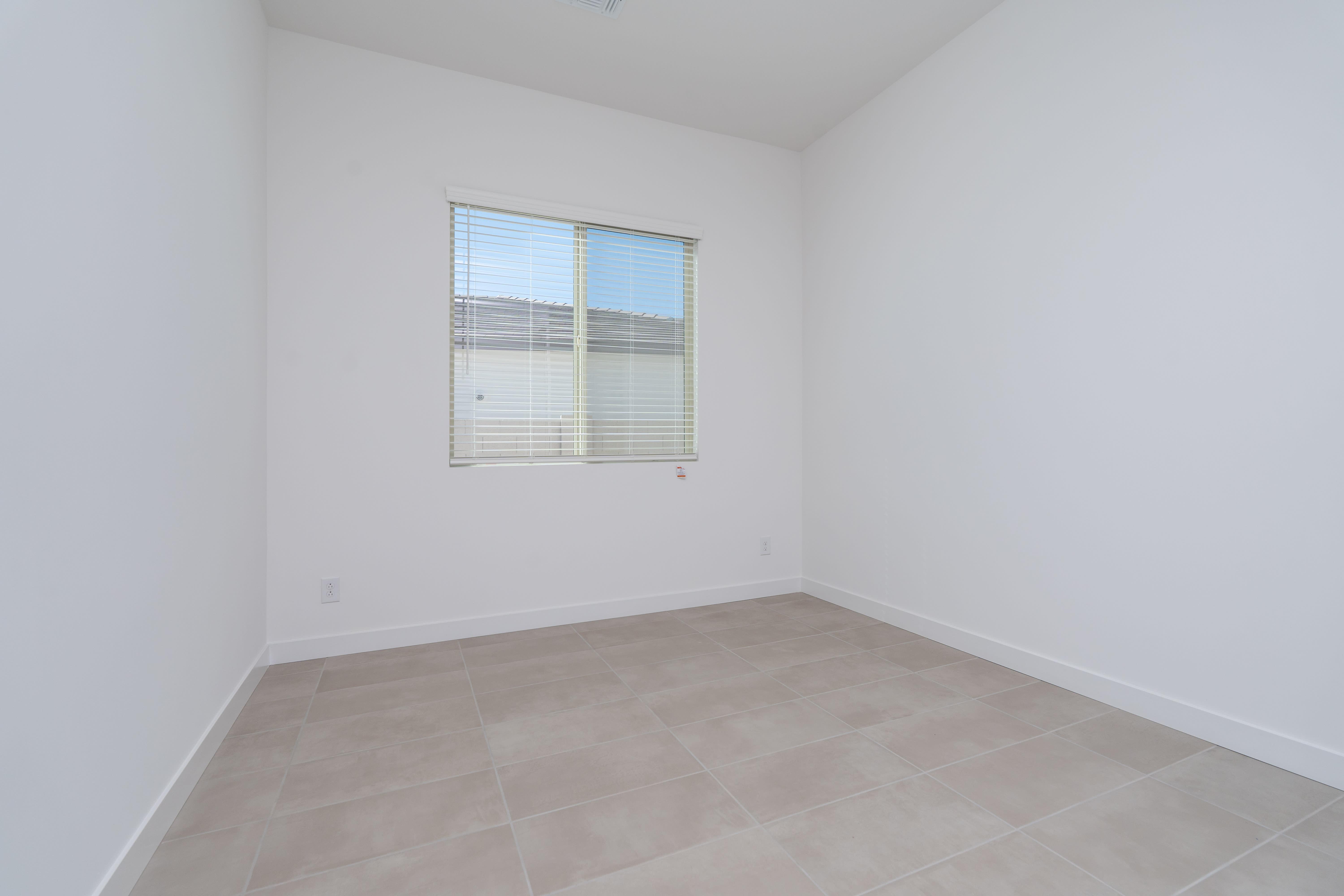39807 N PINNATE LN
