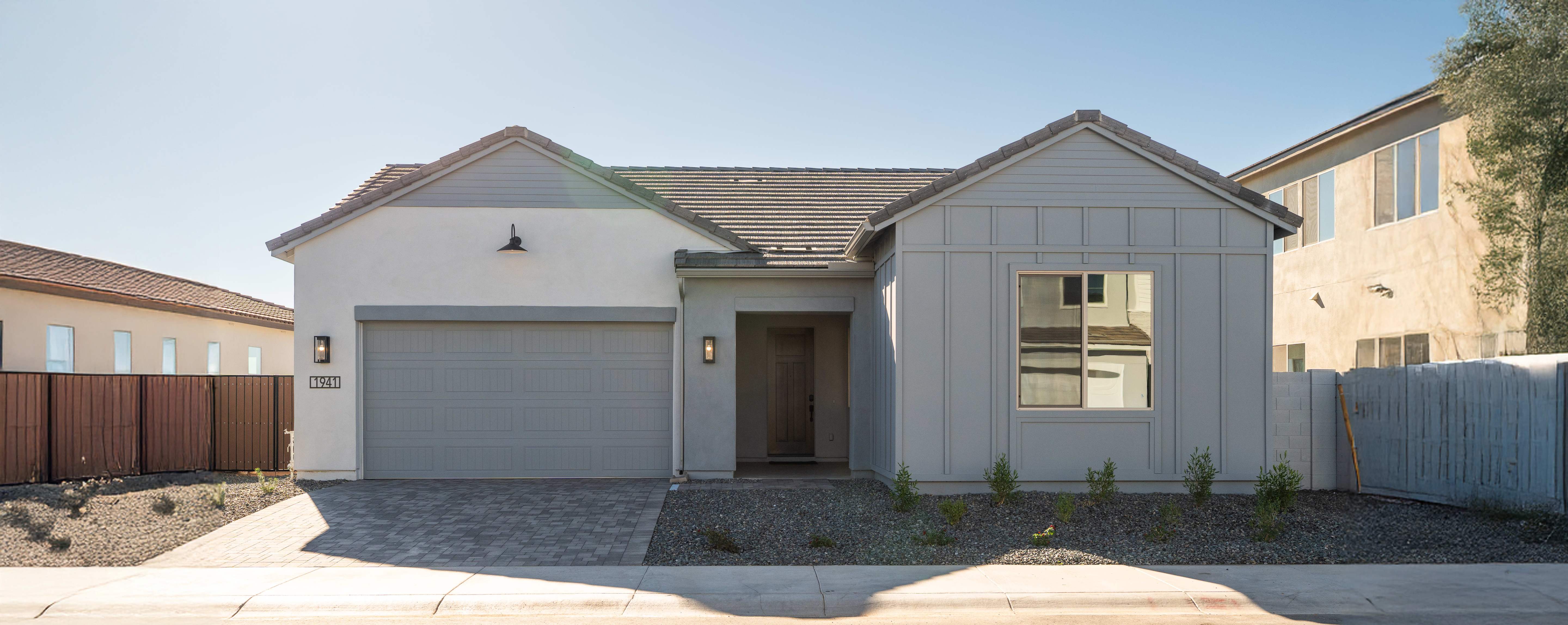 1941 E EMPELTRE RD
