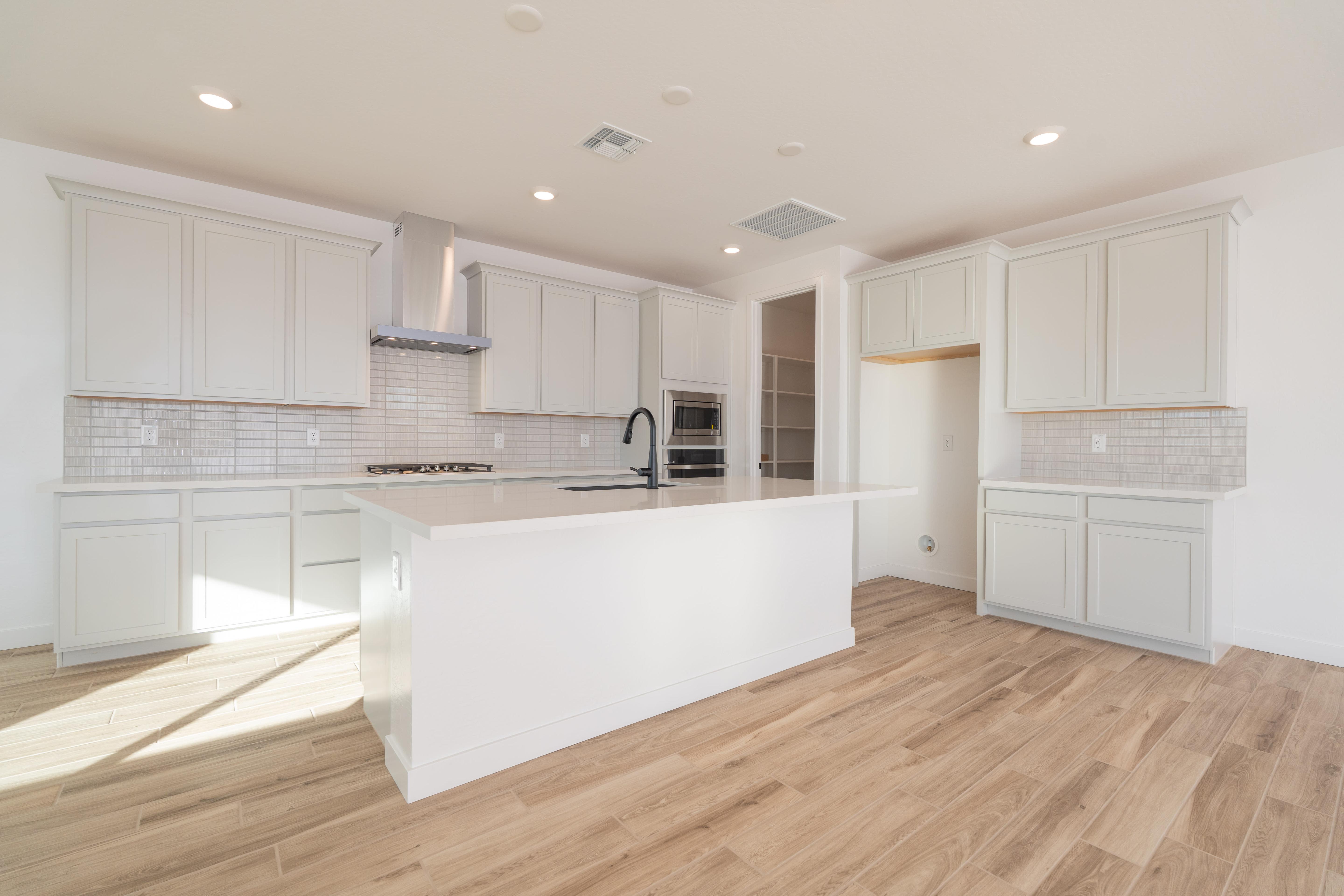 351 E LINDO LN