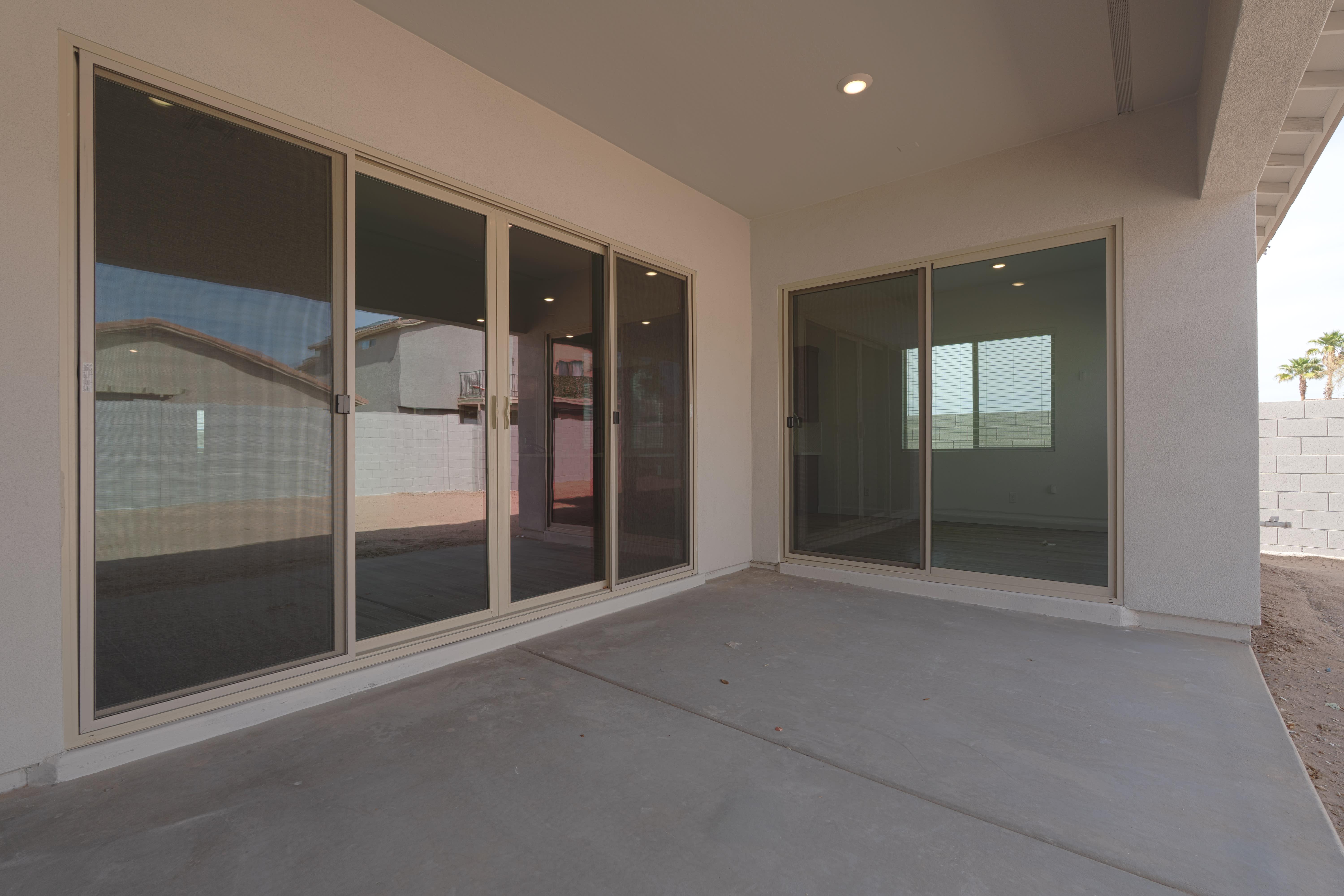 40165 N ALAMEDA DR