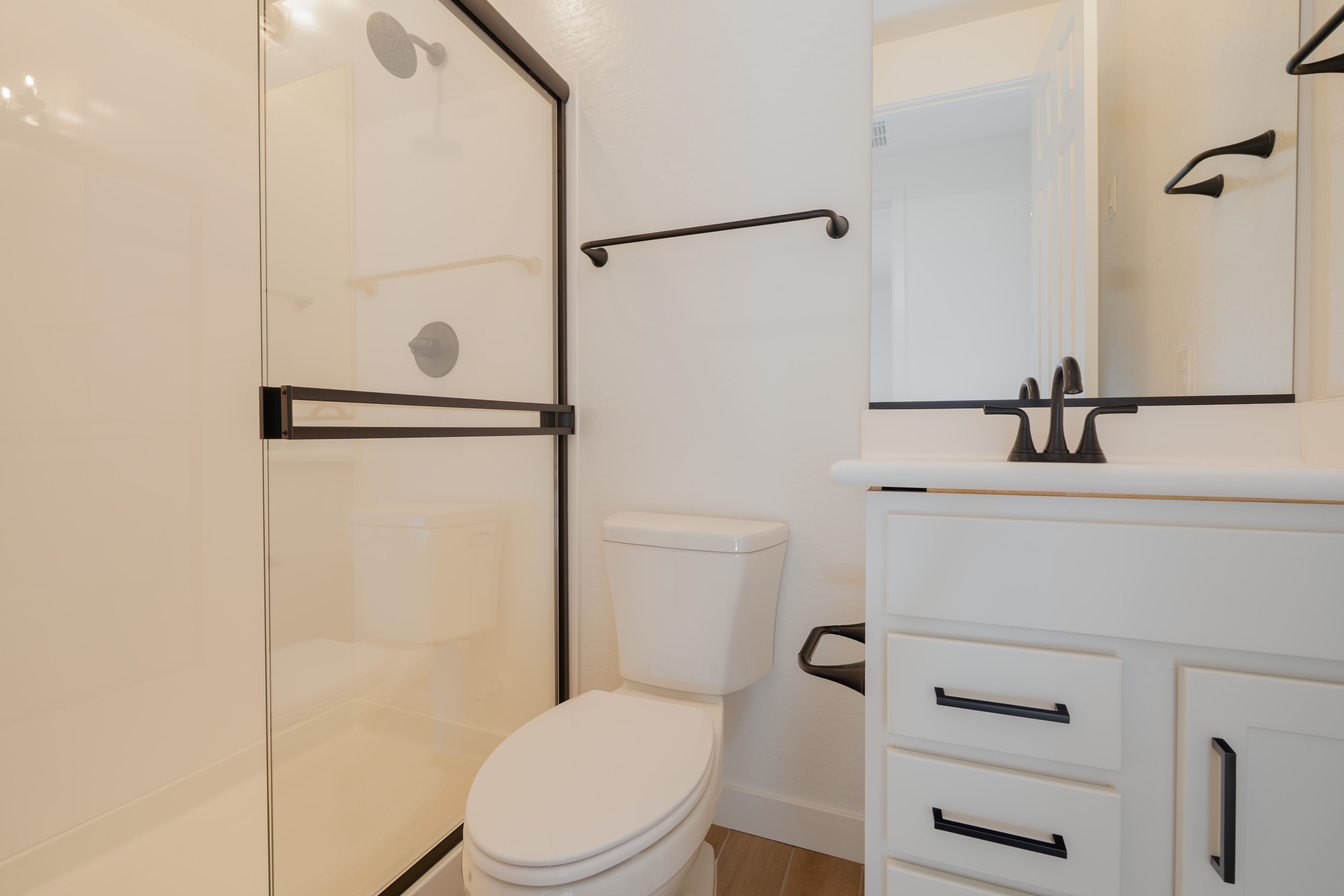 40113 N ALAMEDA DR