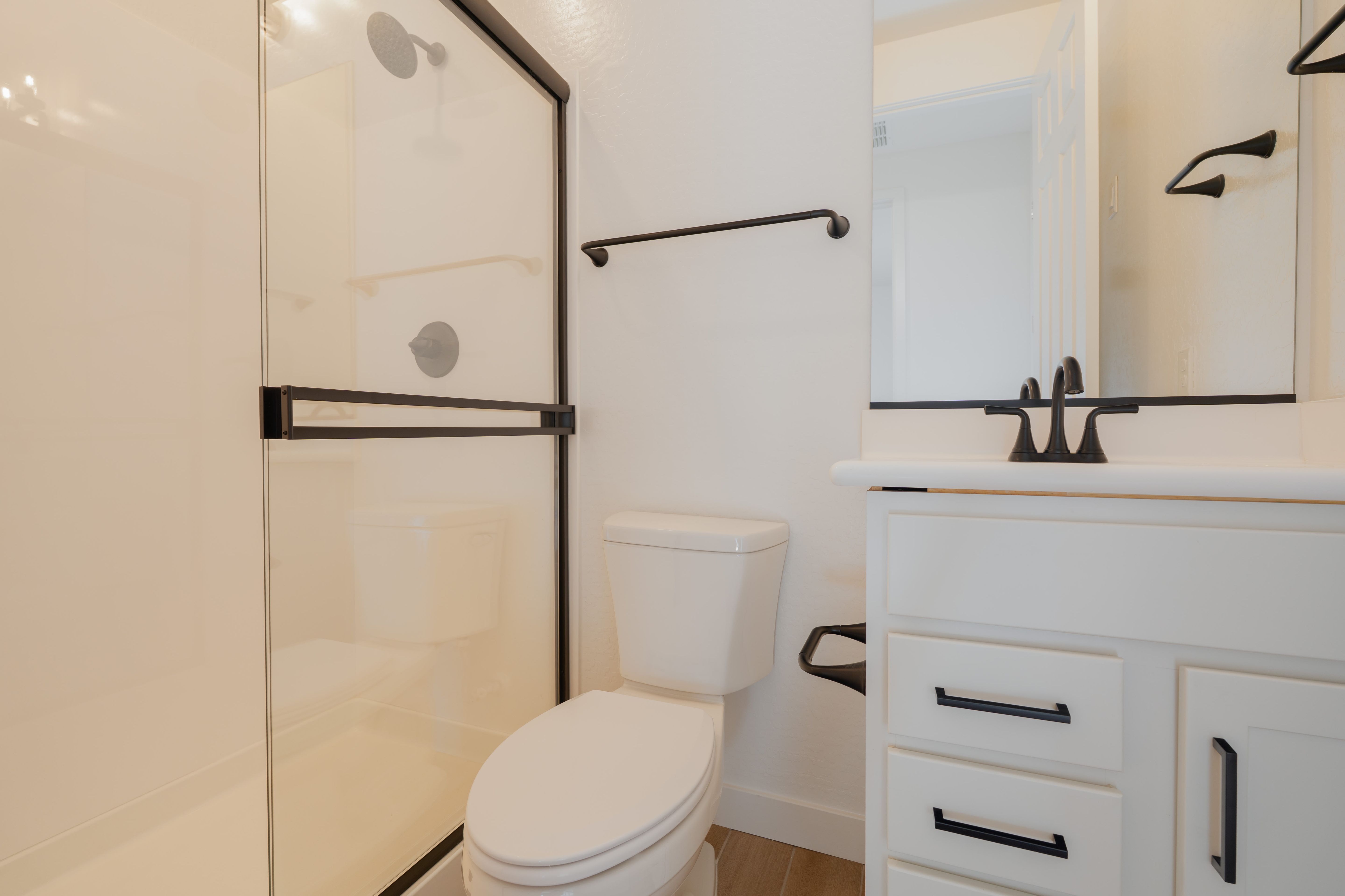 40113 N ALAMEDA DR