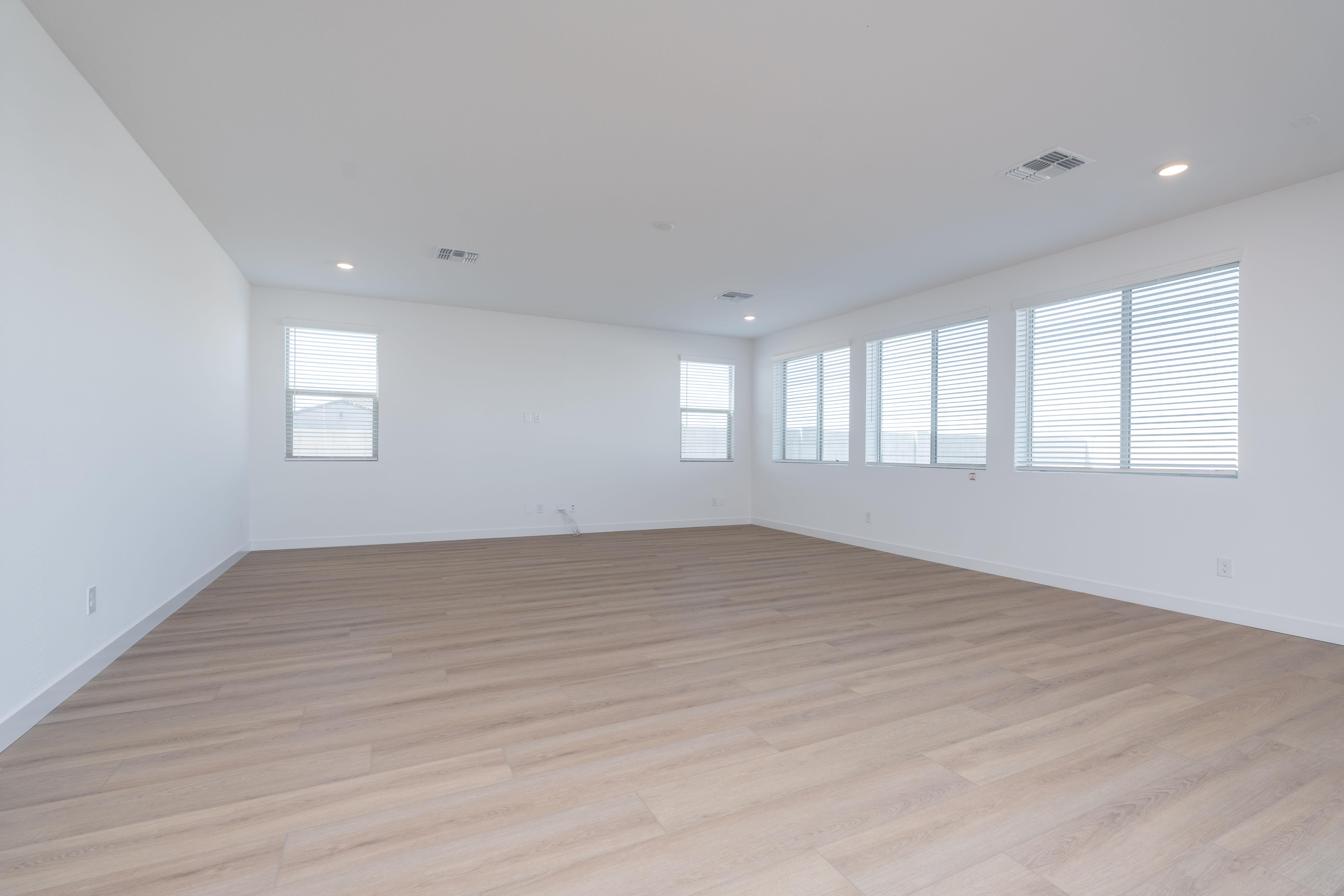 356 E LA ESTELA LN