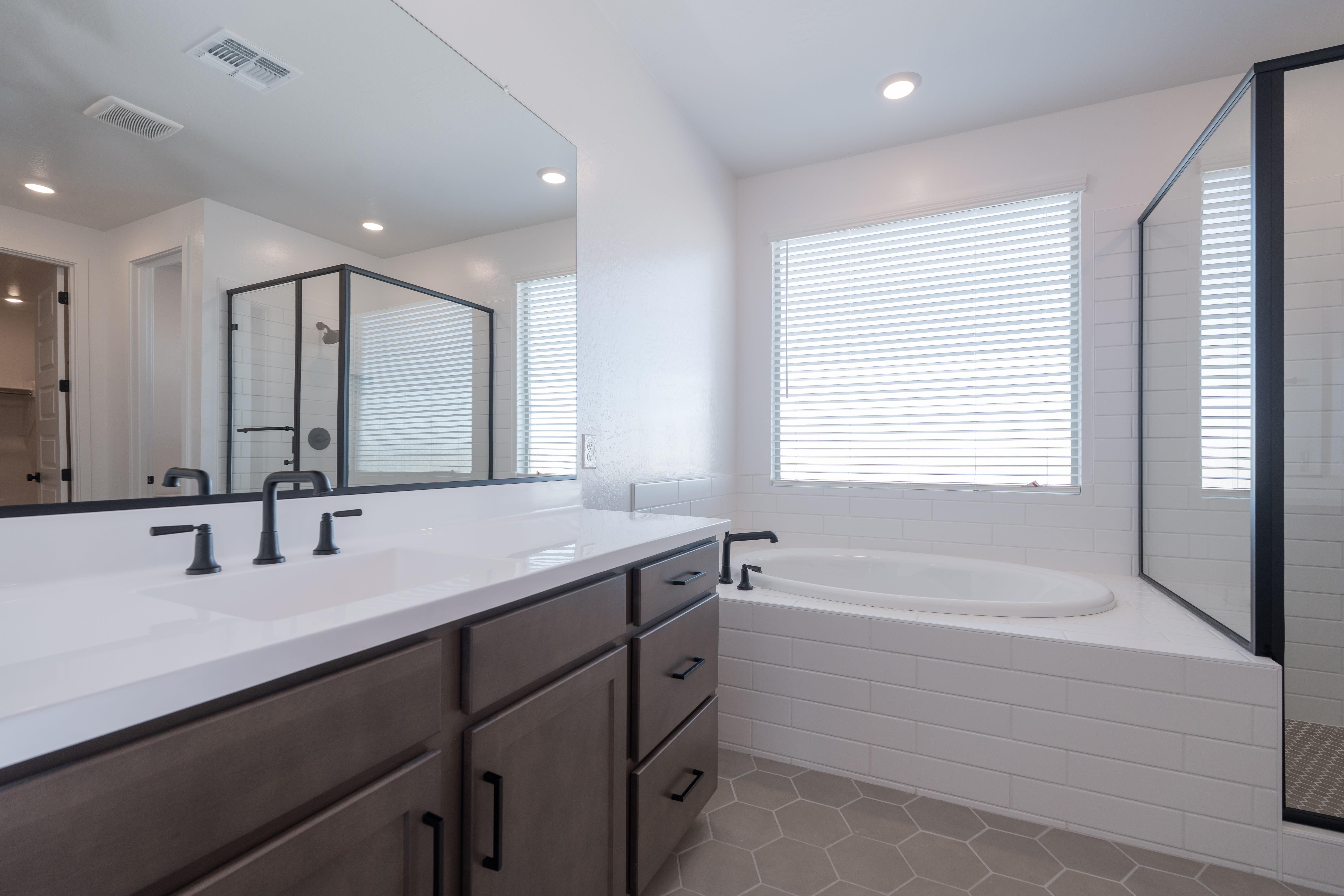 356 E LA ESTELA LN