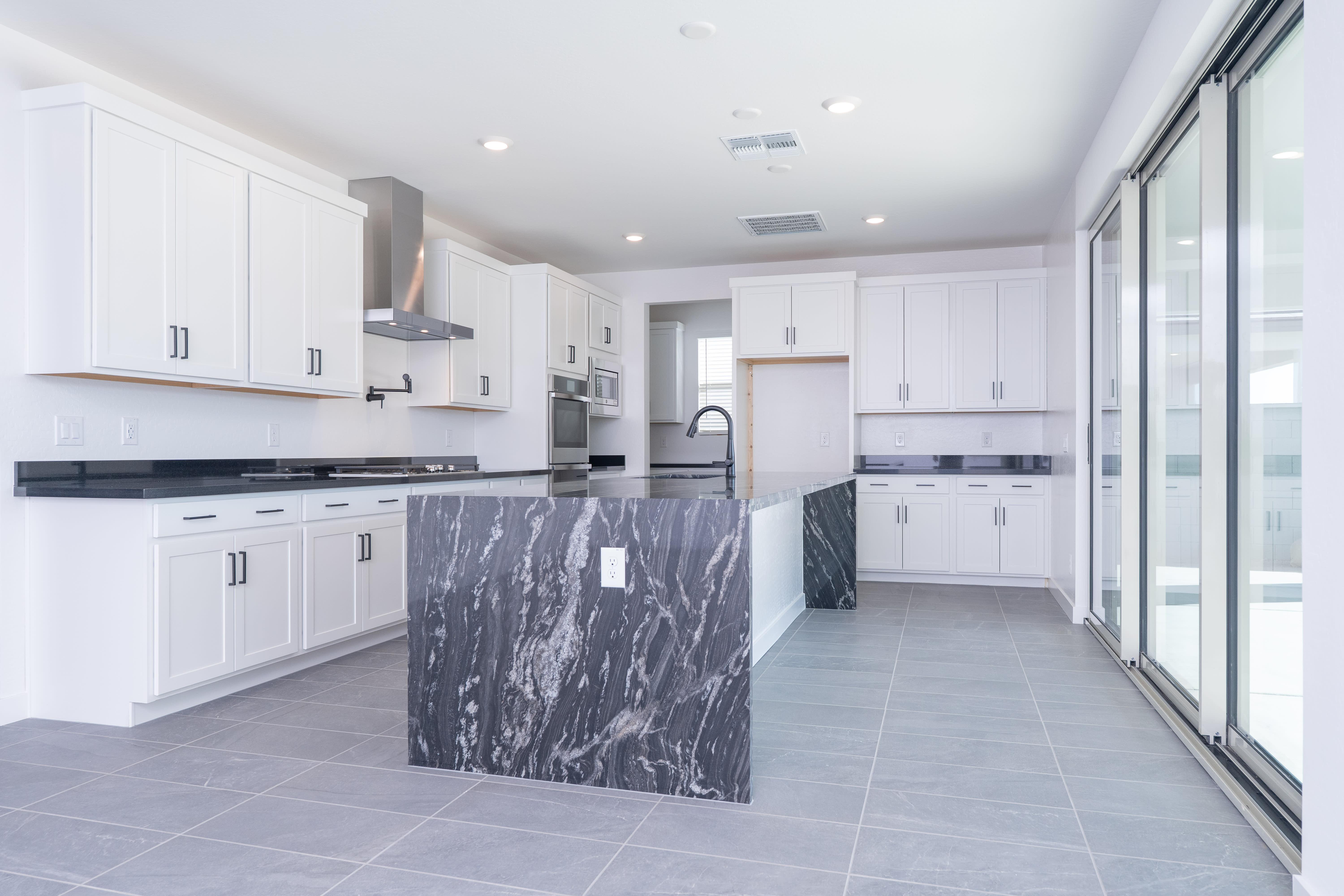 445 E LA ESTELA LN