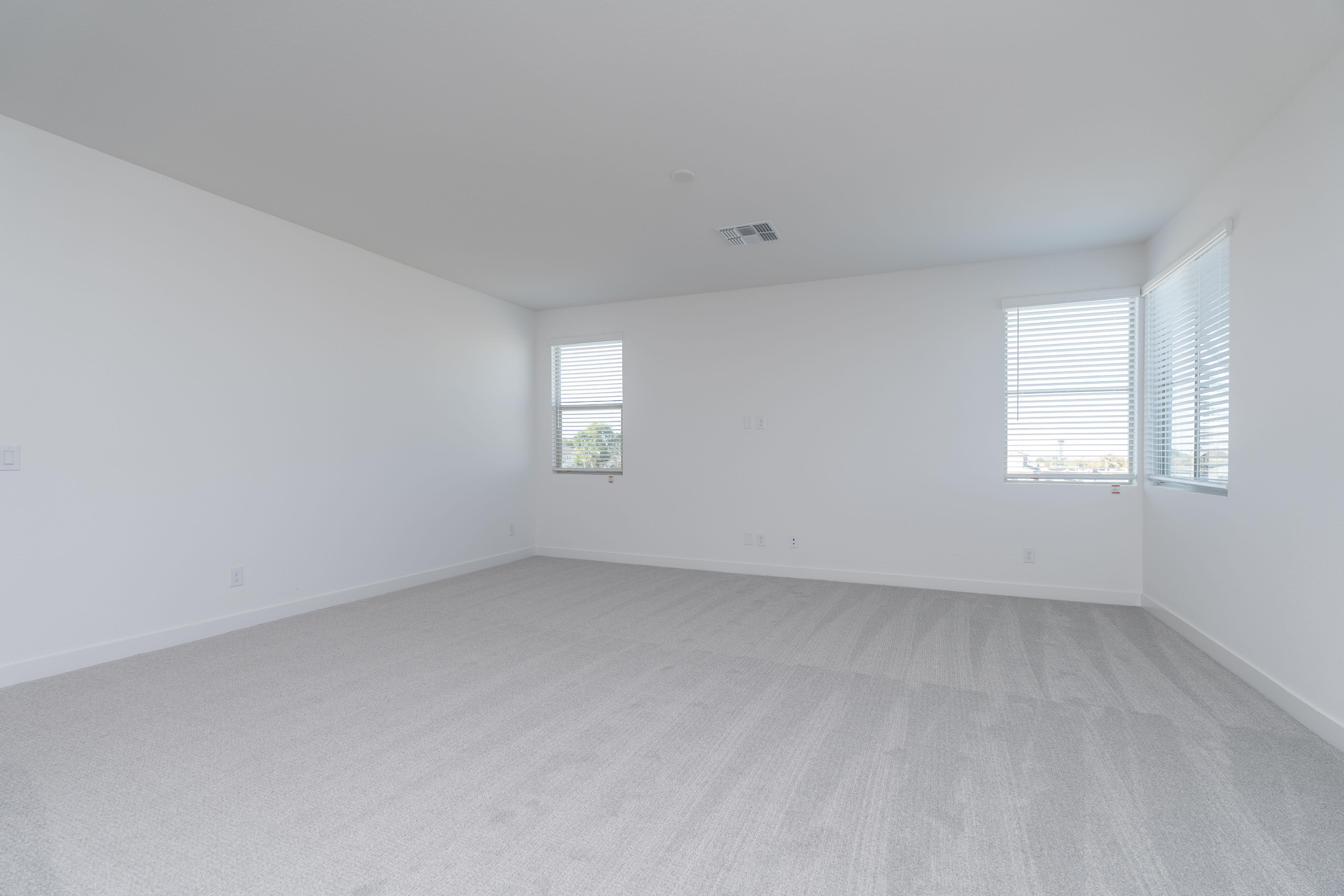 445 E LA ESTELA LN