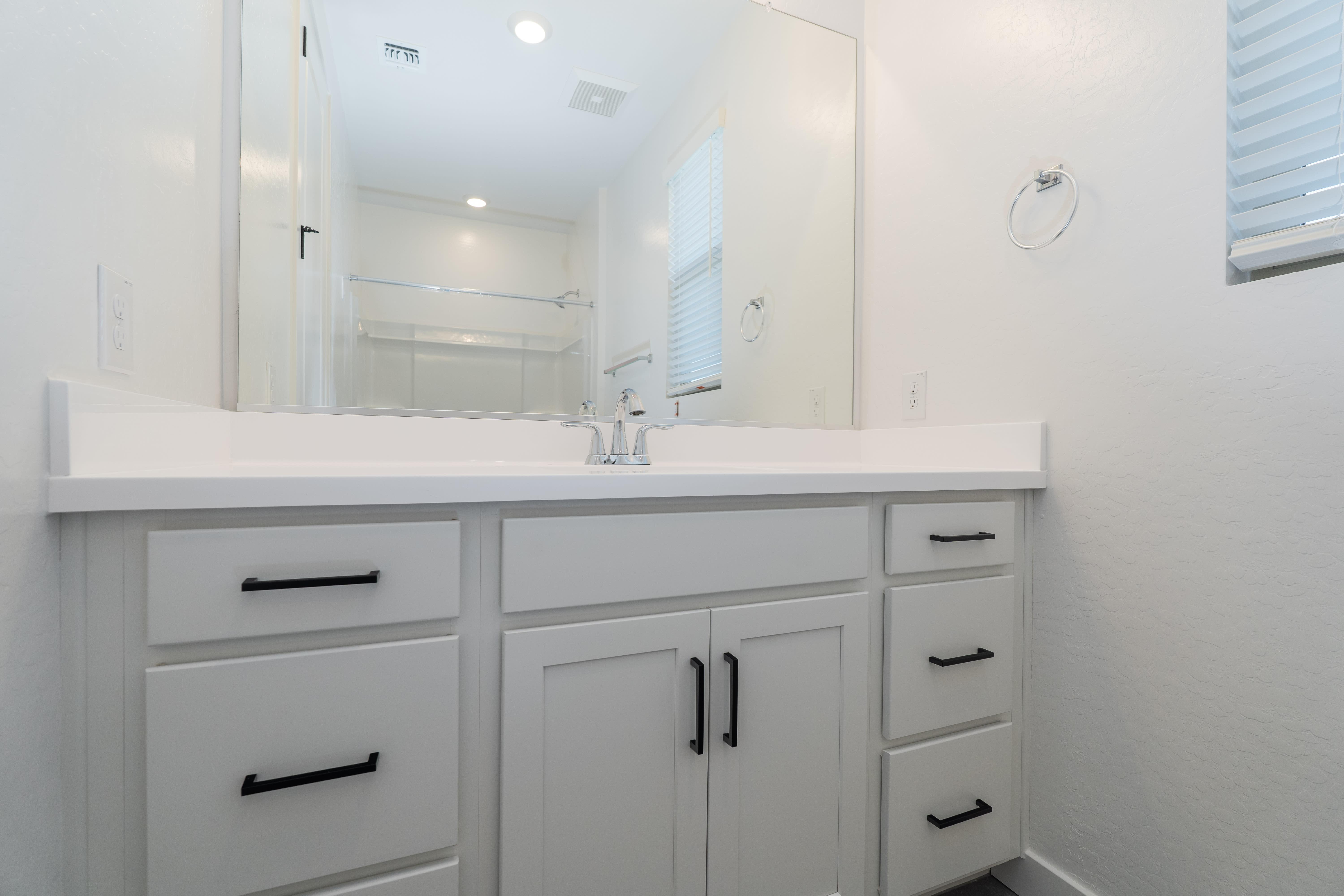 445 E LA ESTELA LN
