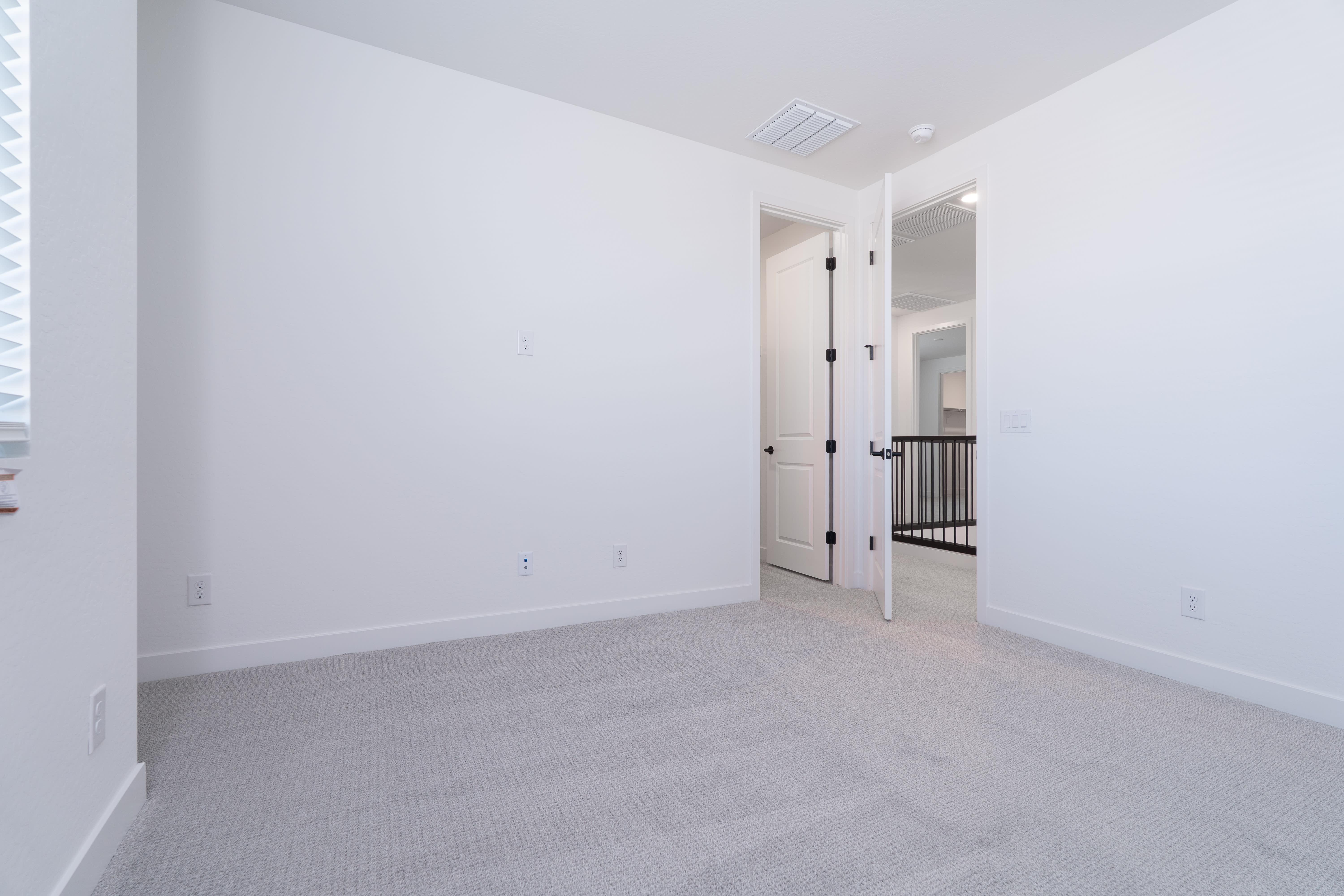 445 E LA ESTELA LN