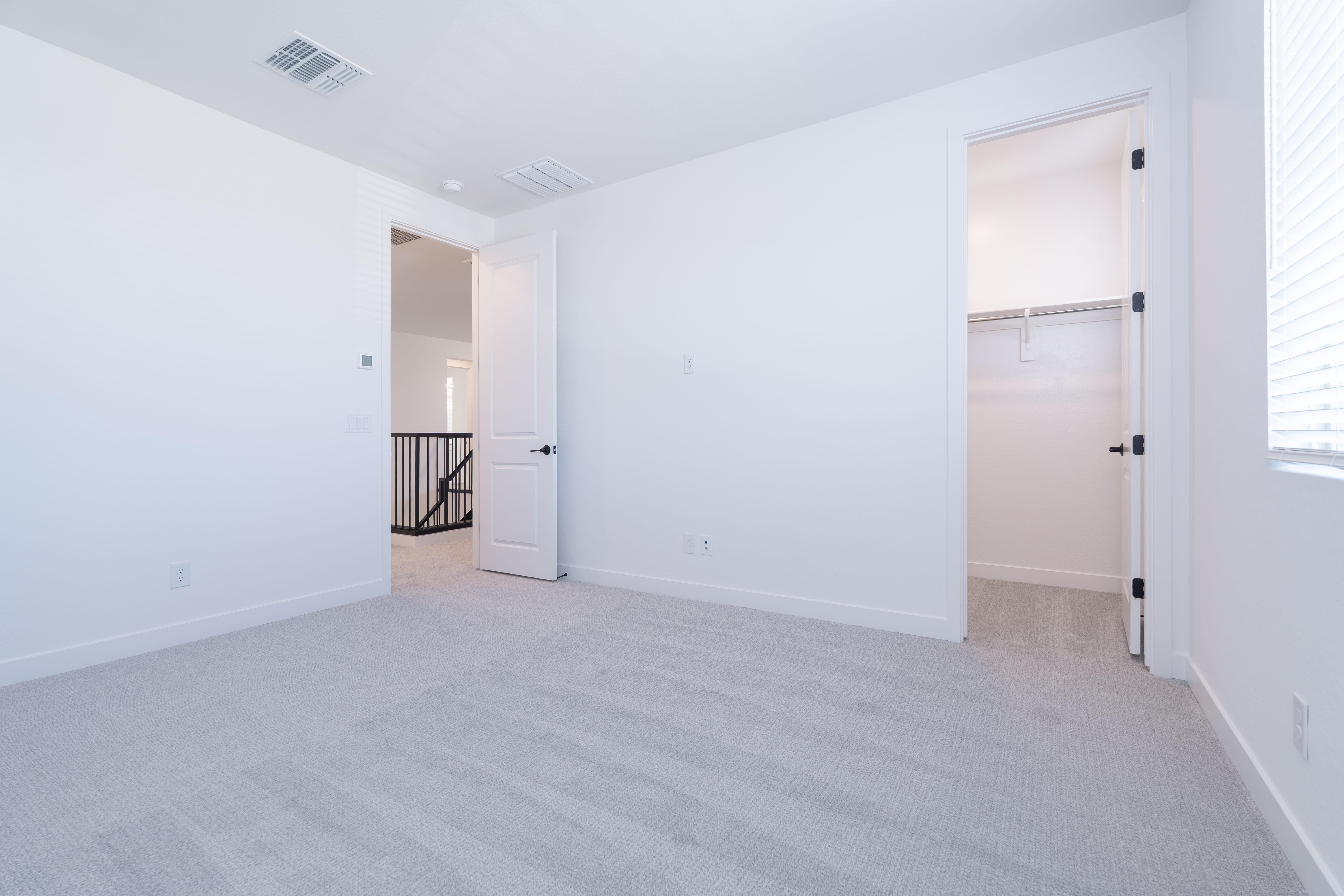 445 E LA ESTELA LN
