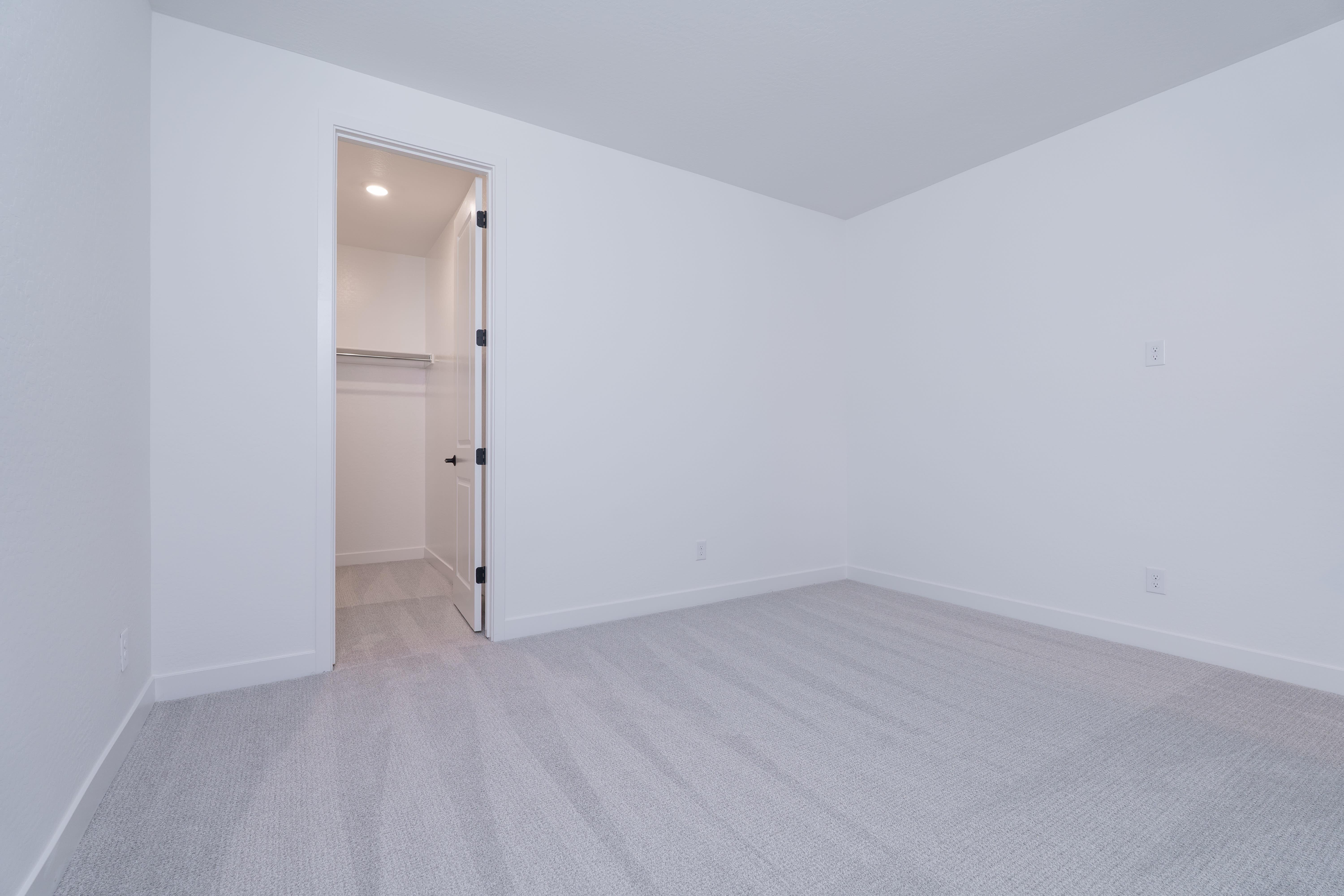 445 E LA ESTELA LN