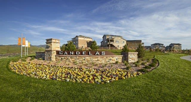 casa en Candelas Townhomes por Tri Pointe Homes