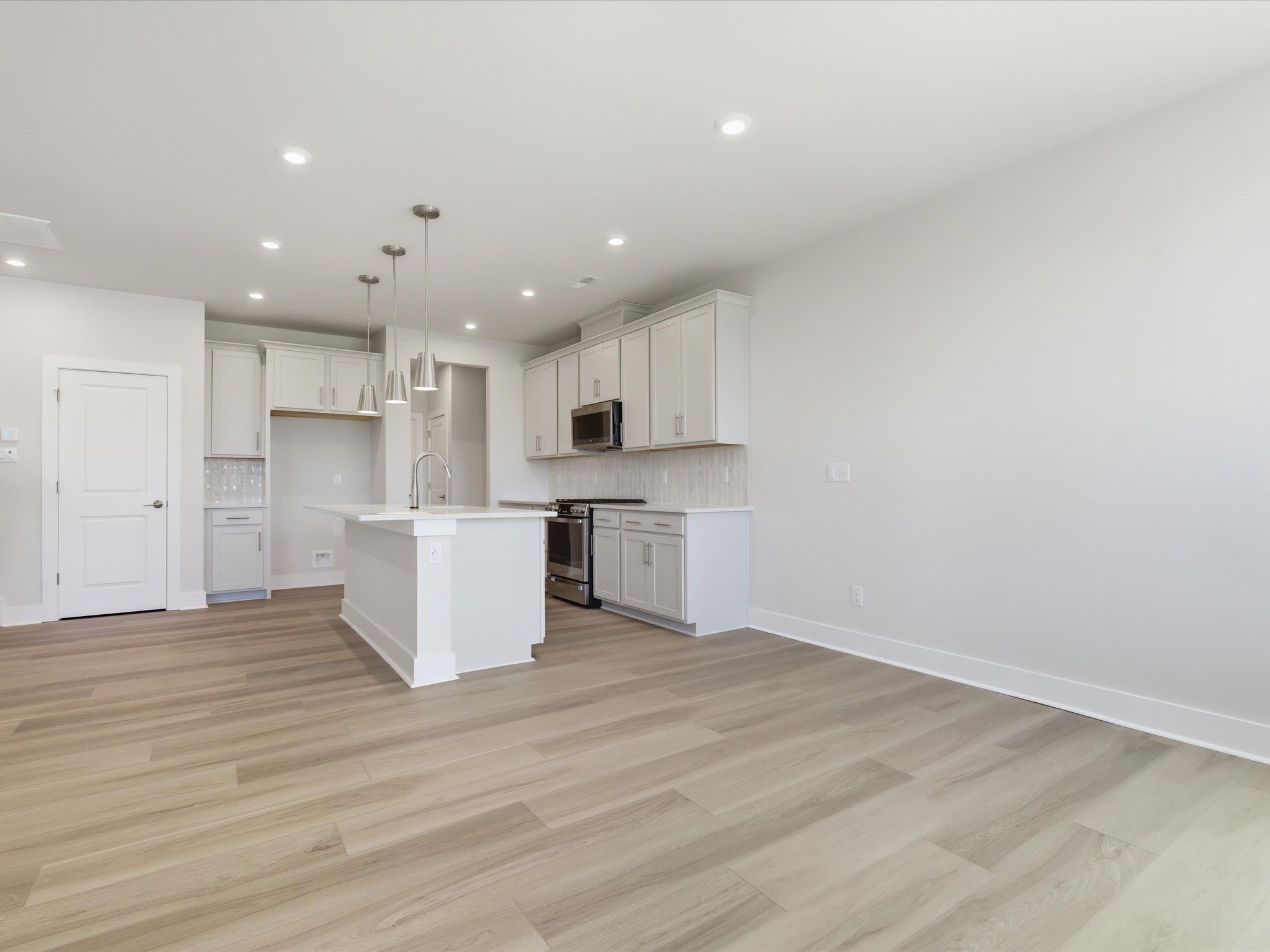 321 Ardmore Dr