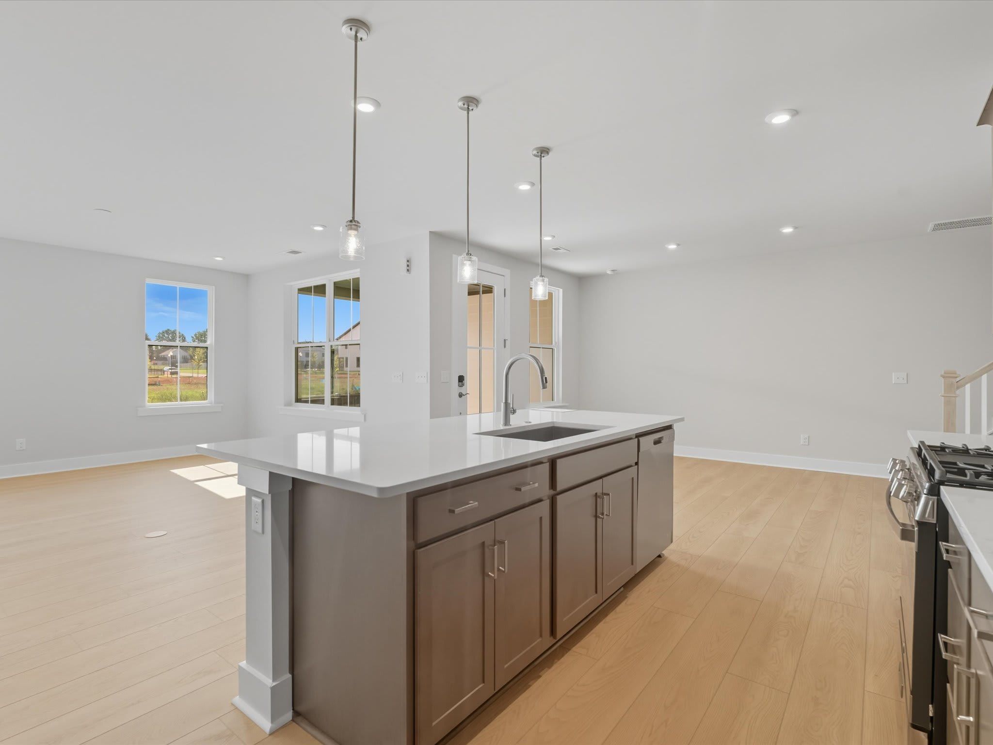323 Ardmore Dr