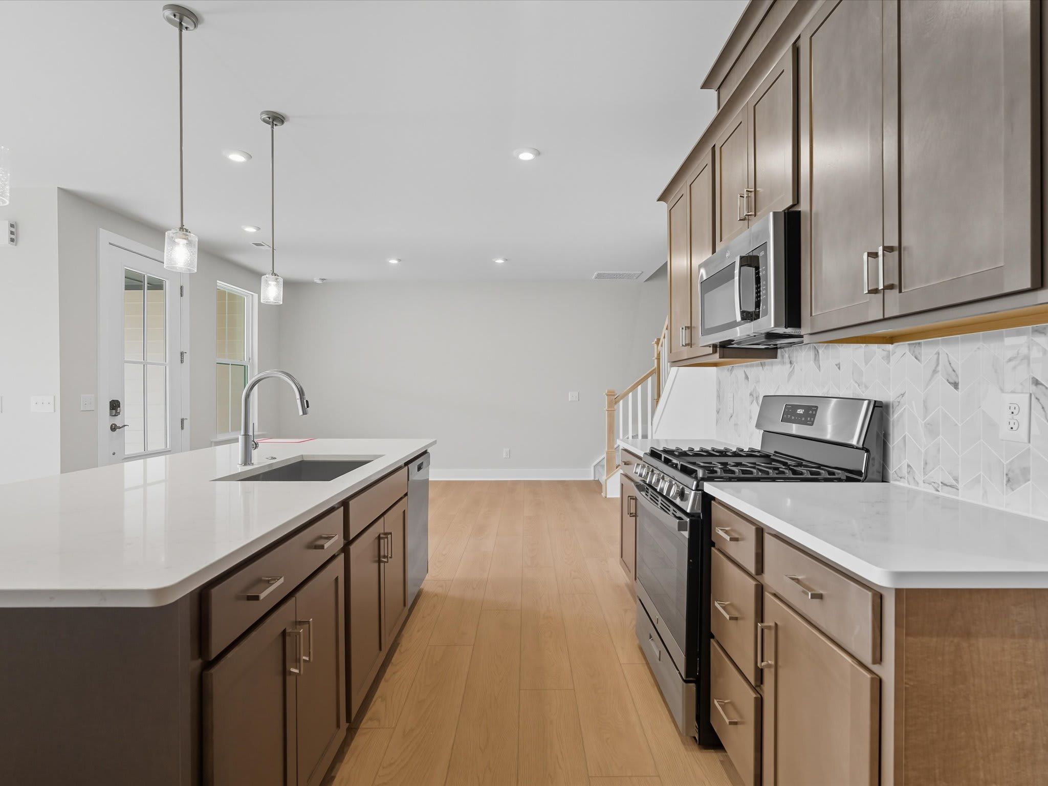 323 Ardmore Dr